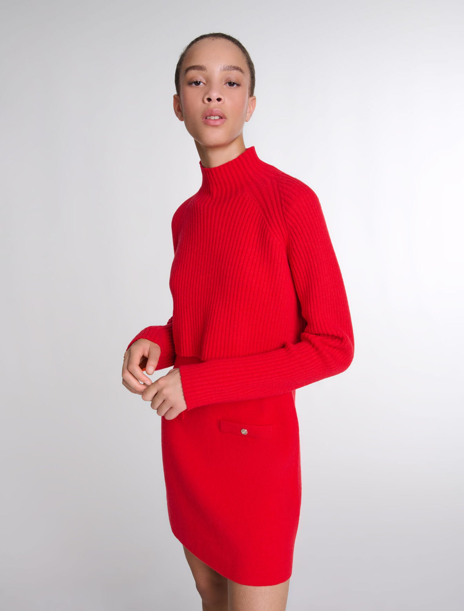 Vestido corto 2-en-1 de punto