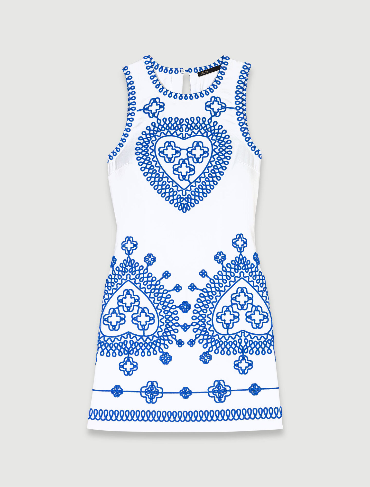 Vestido entallado y bordado