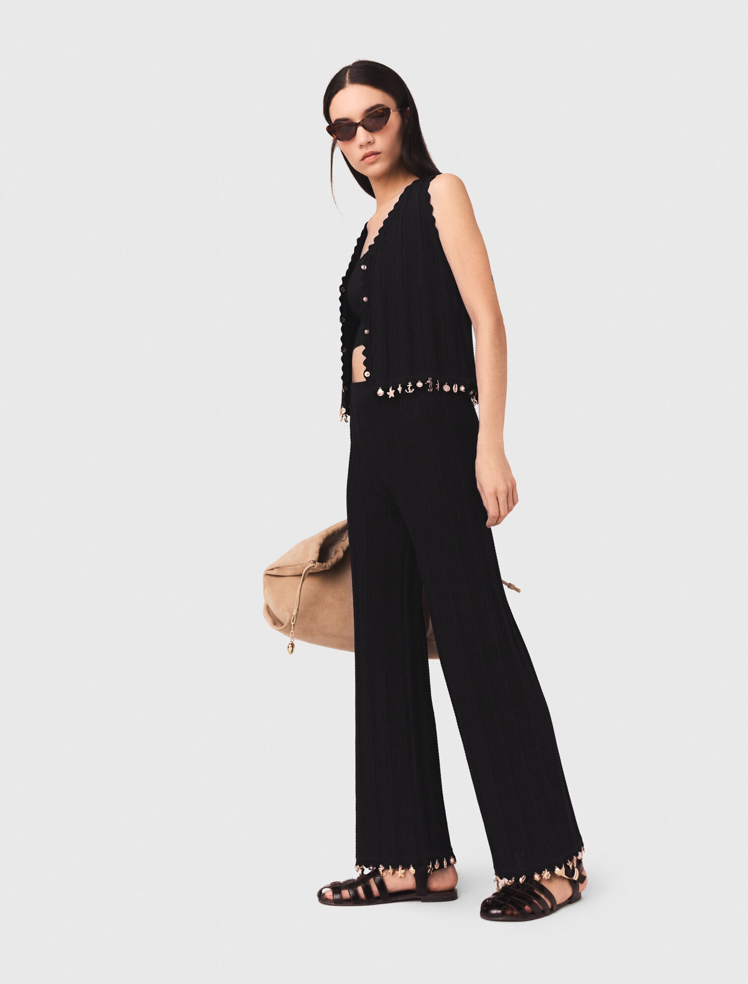 Pantal&oacute;n de punto con joyas