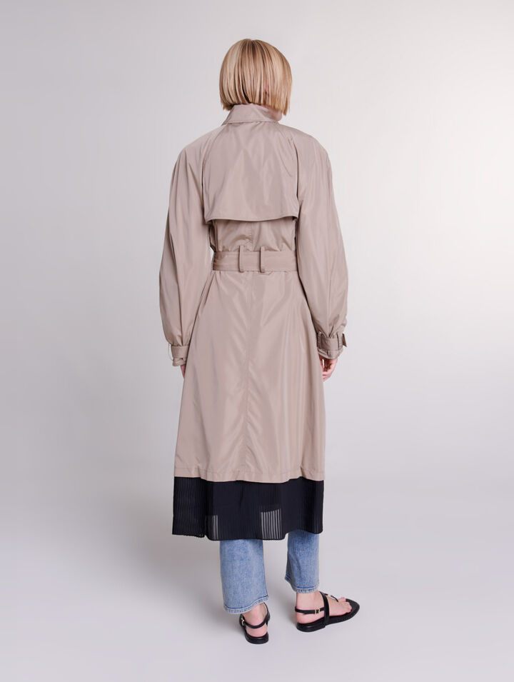 Gabardina en contraste