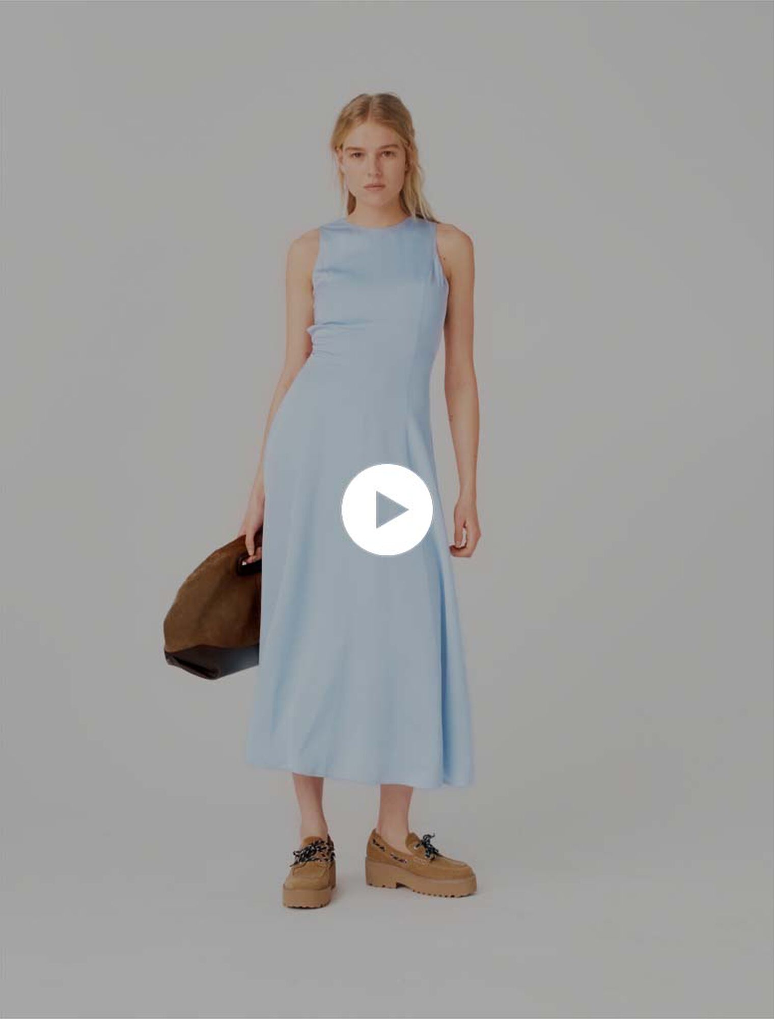 Vestido largo con espalda abierta