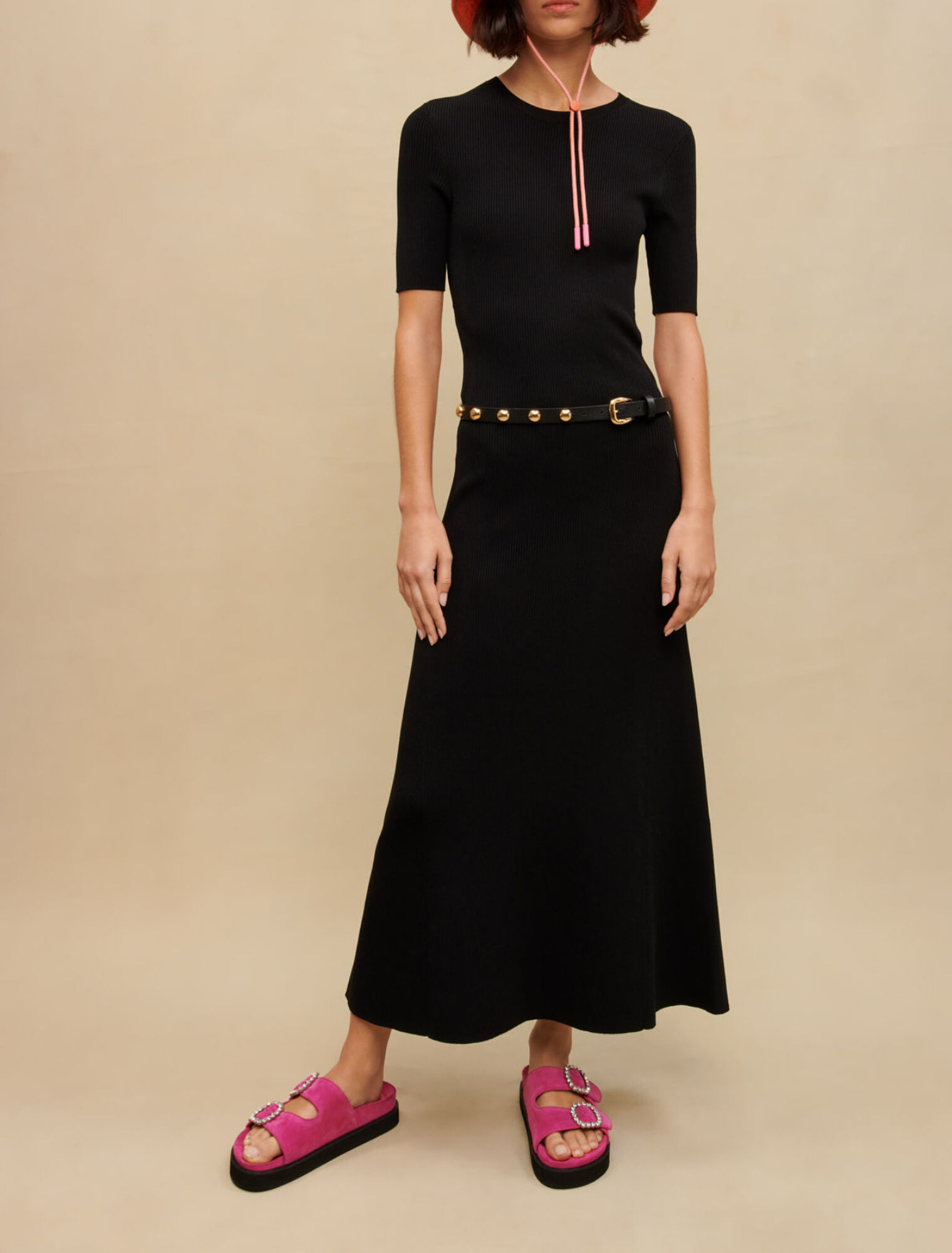 Vestido negro largo calado