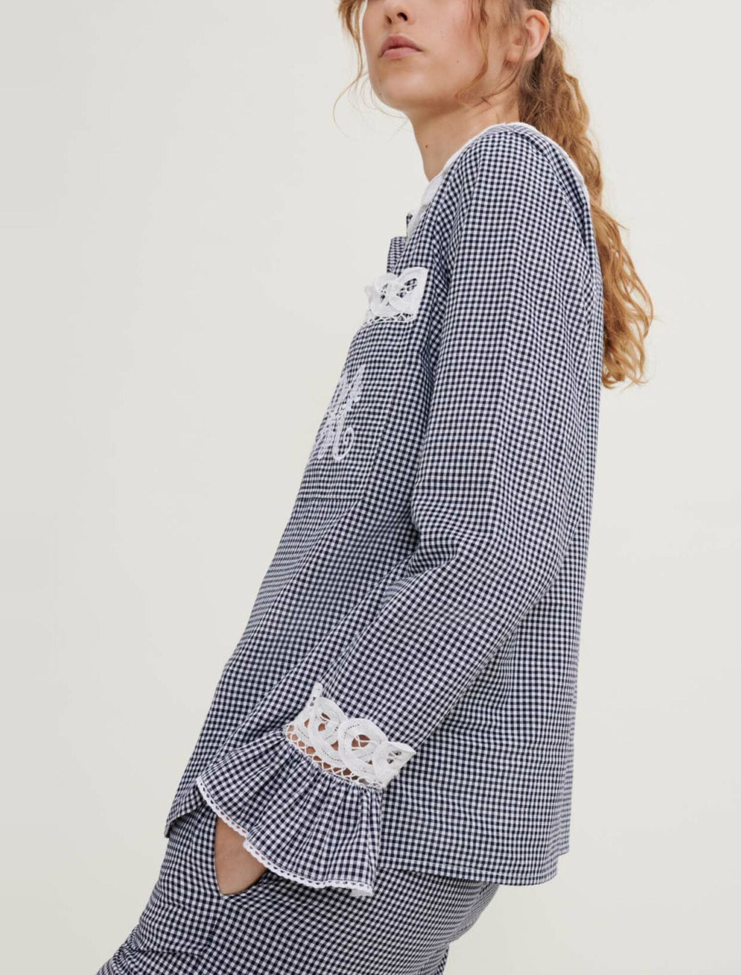 Camisa de guinga y encaje