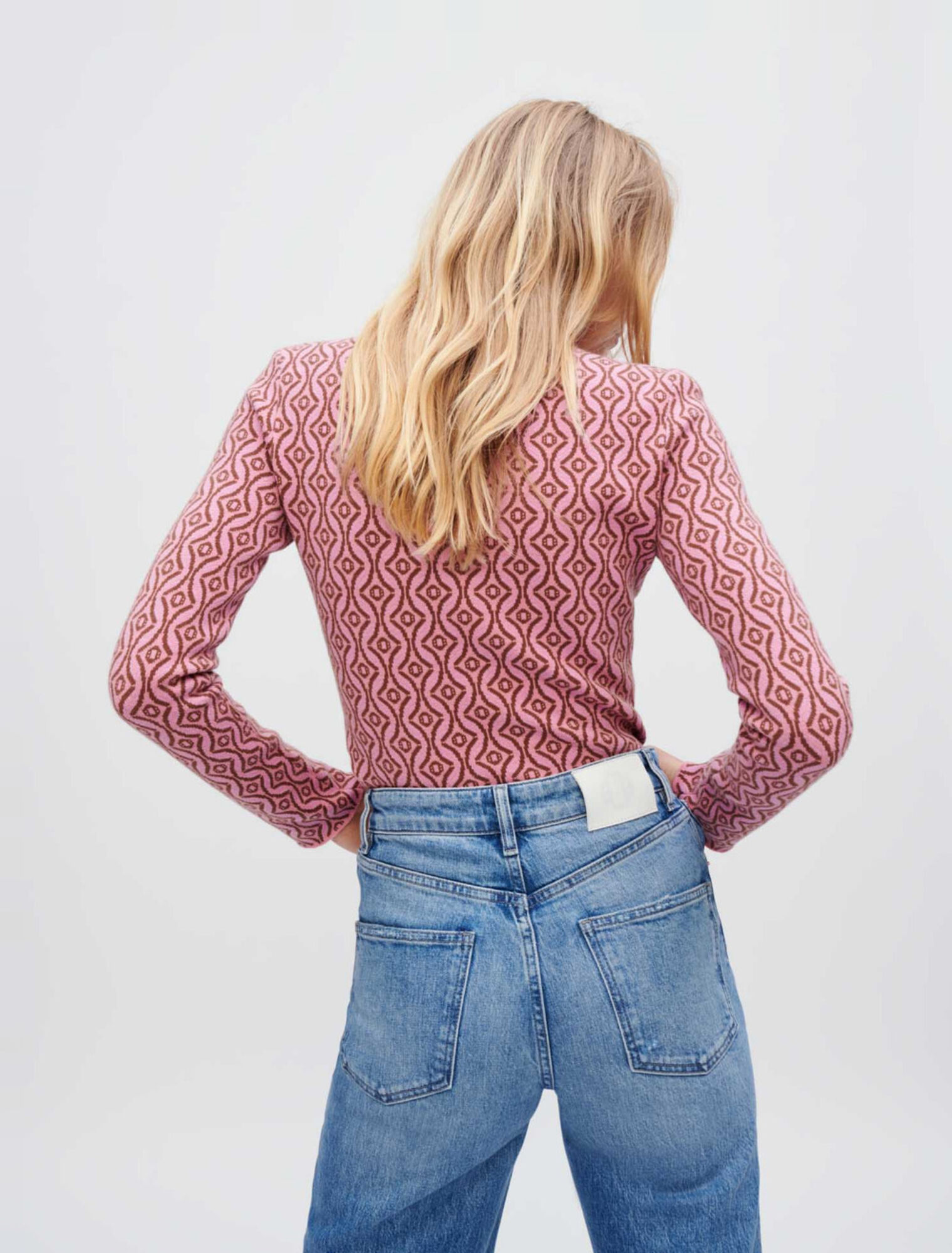 Jersey entallado en jacquard Clover