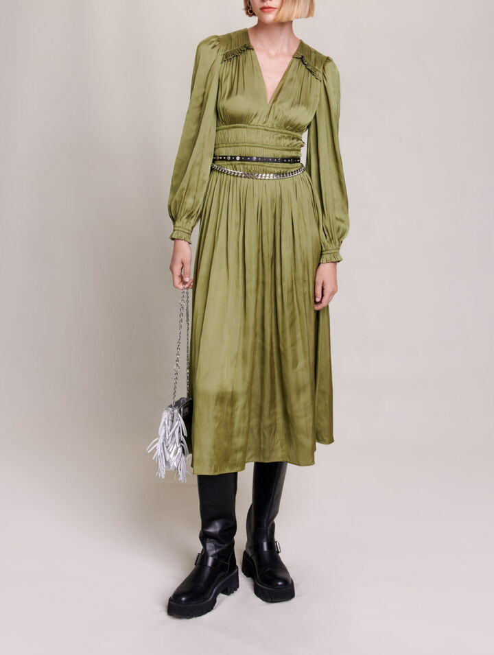 Vestido semi satinado con volantes