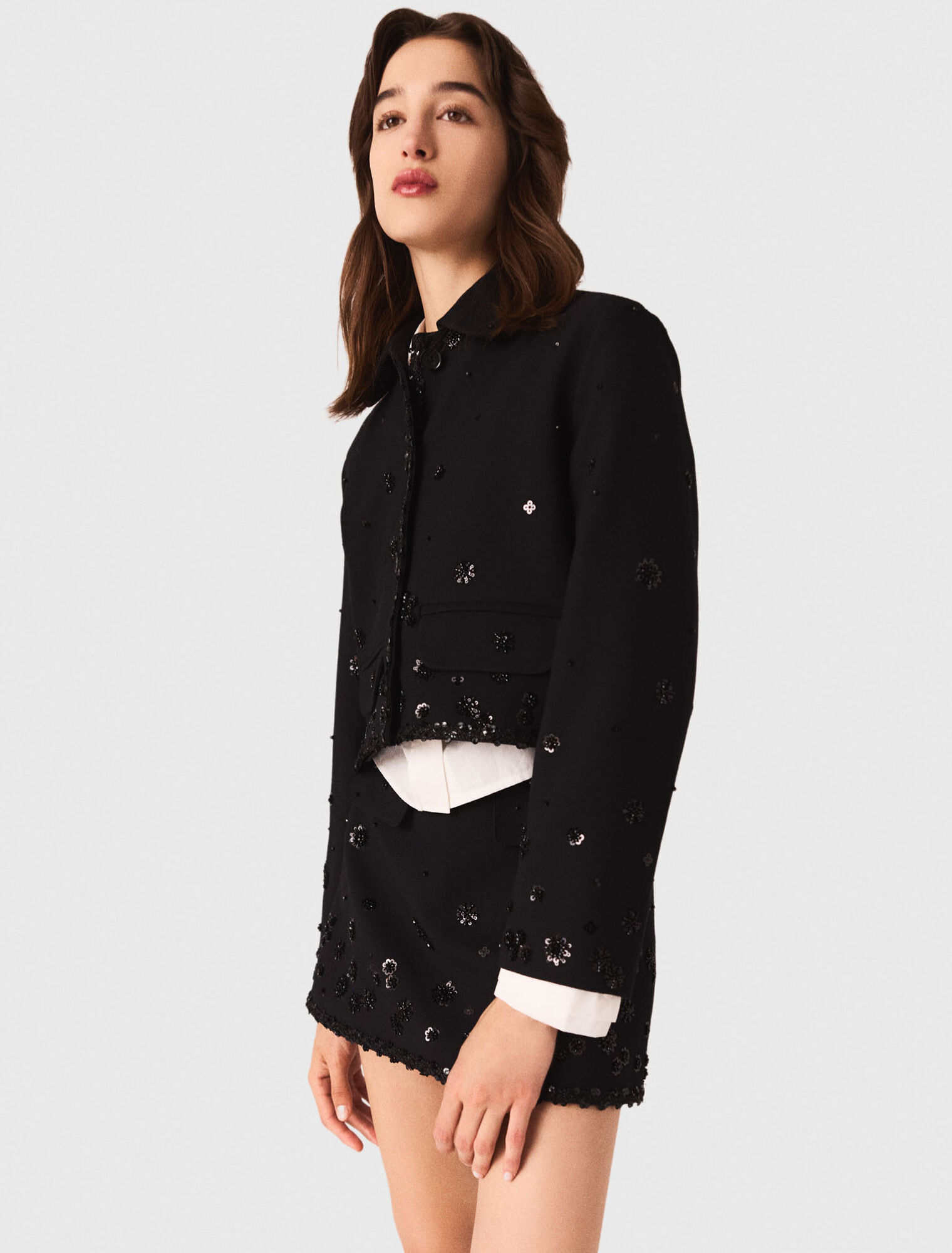 Chaqueta corta bordada