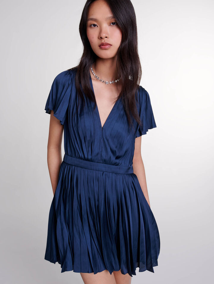 Vestido corto plisado 