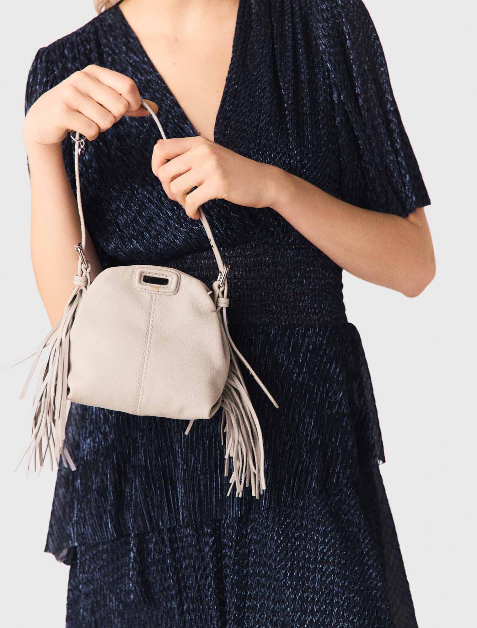 Vestido midi volantes metalizado