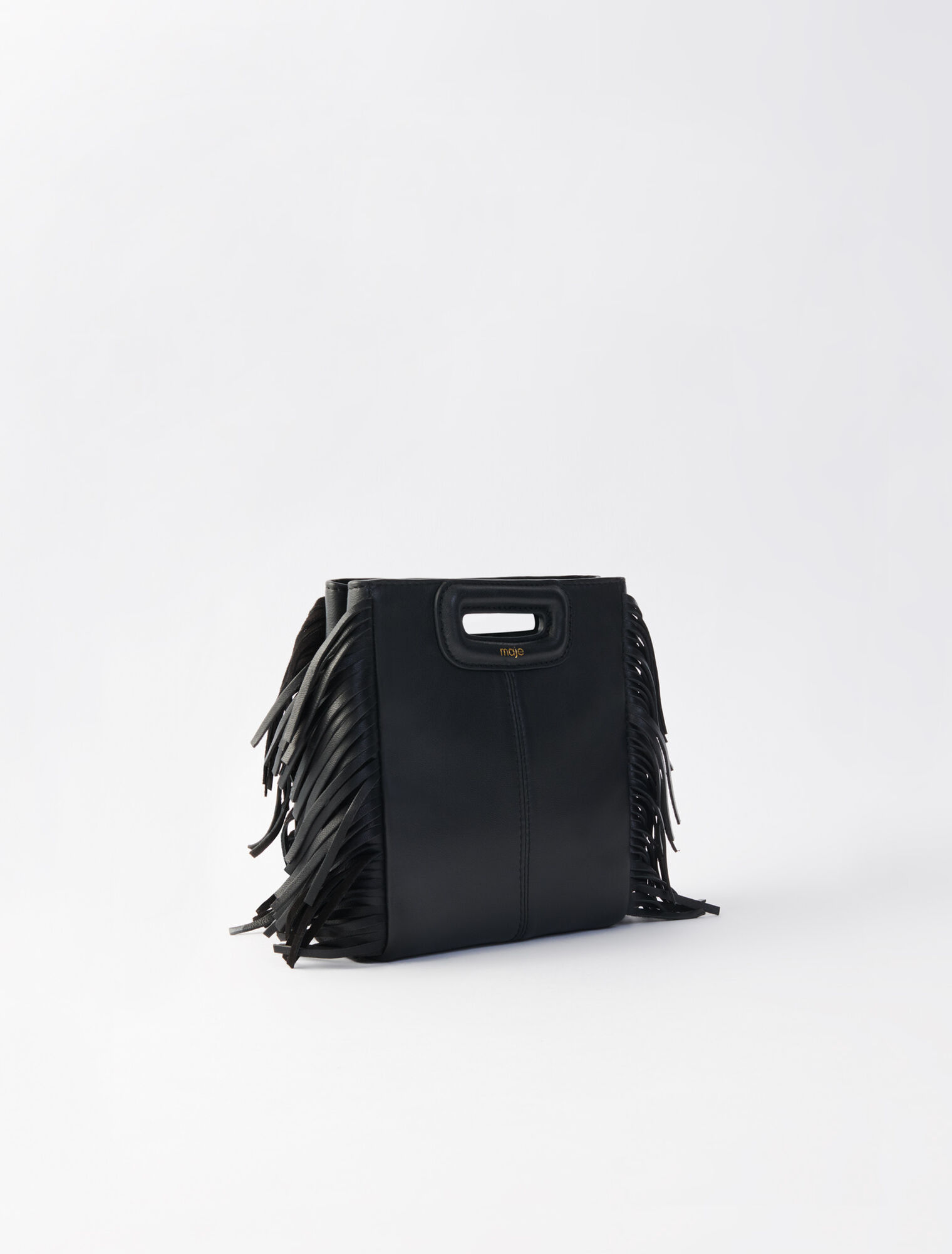 Bolso de piel con cadena