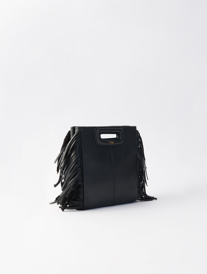 Bolso de piel con cadena