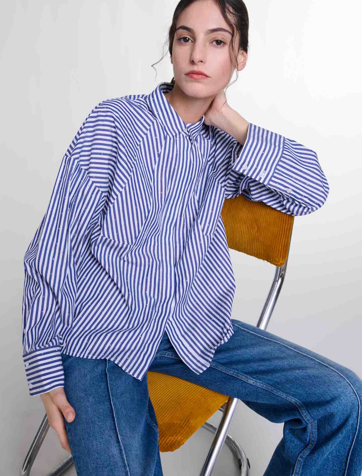 Camisa de rayas con pedrería