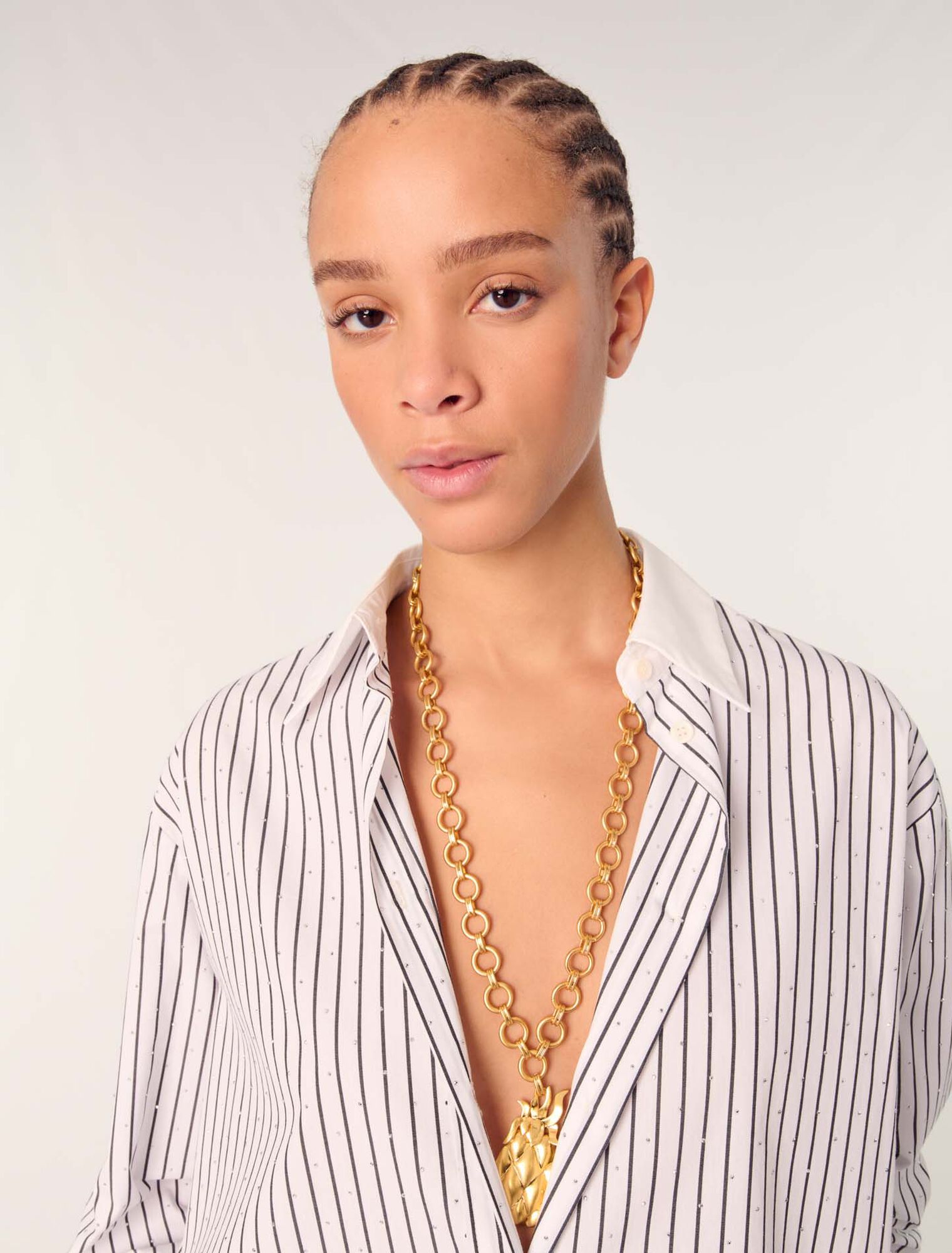 Camisa a rayas con pedrería