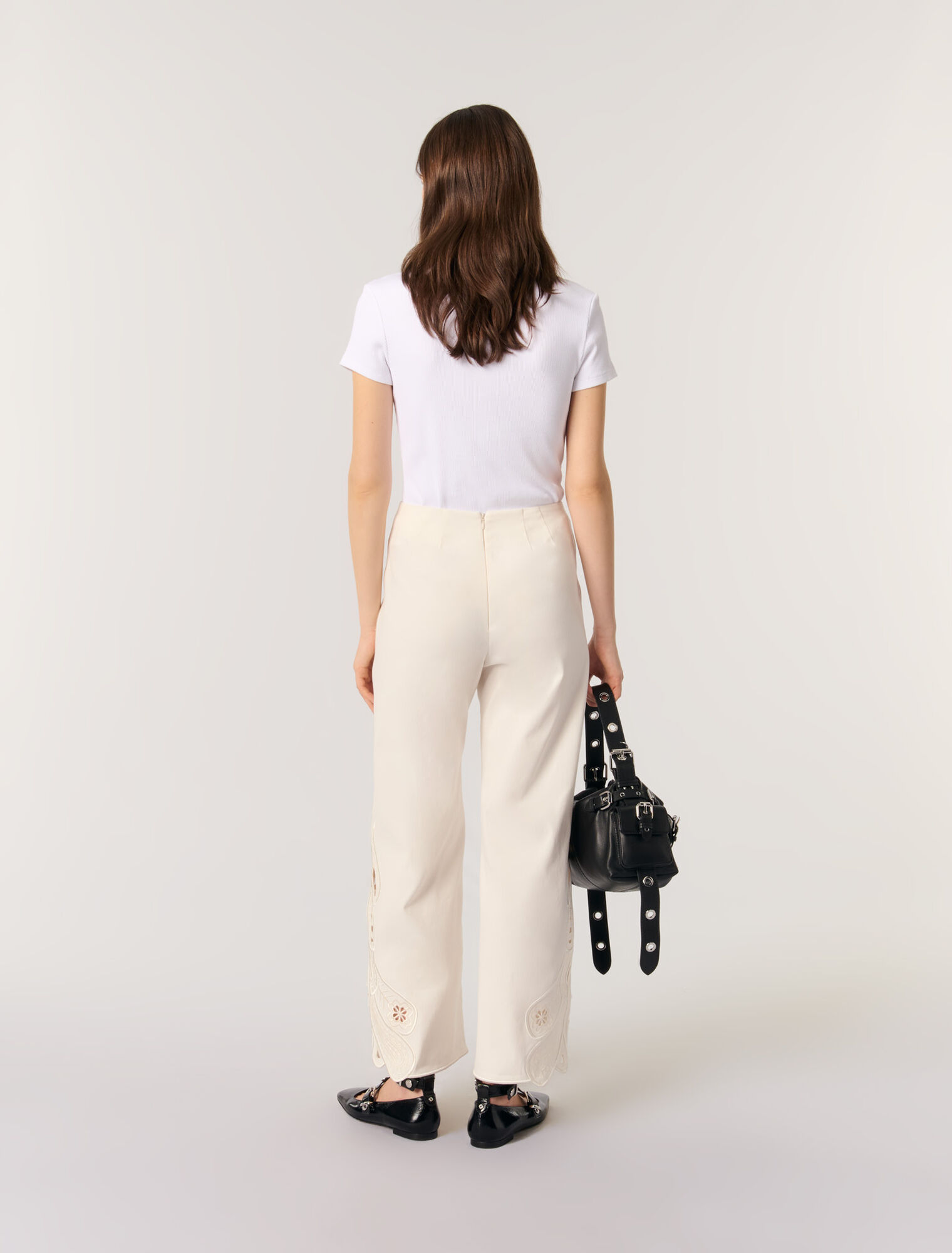 Pantalón bordado