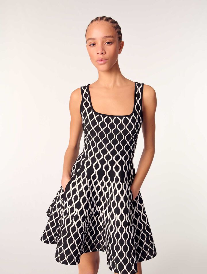Vestido corto de punto con motivo