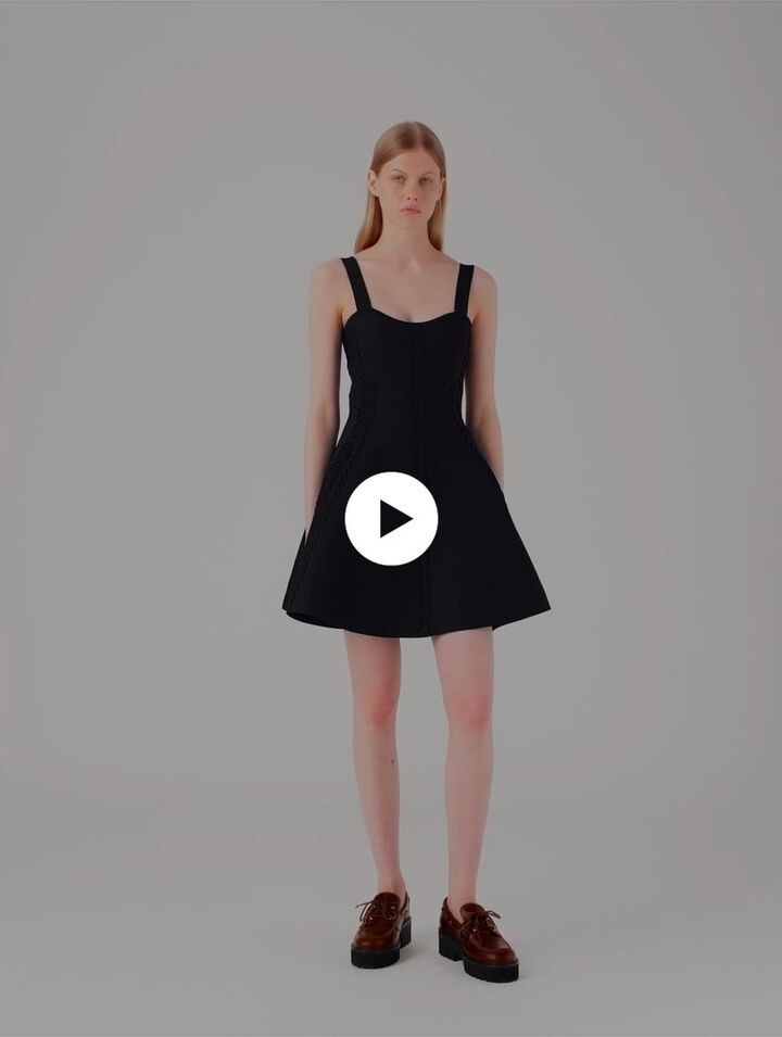 Vestido skater corto de punto