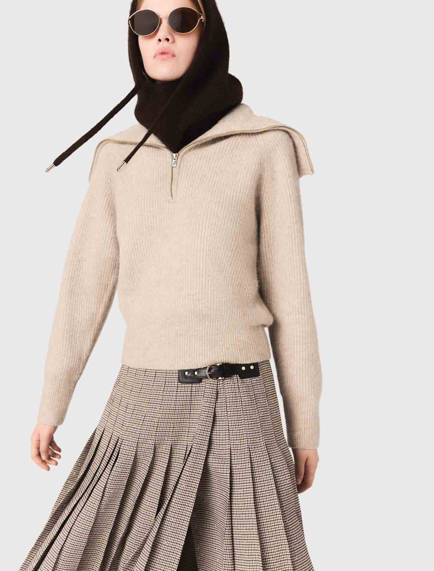 Pull strassé avec col demi-zip 