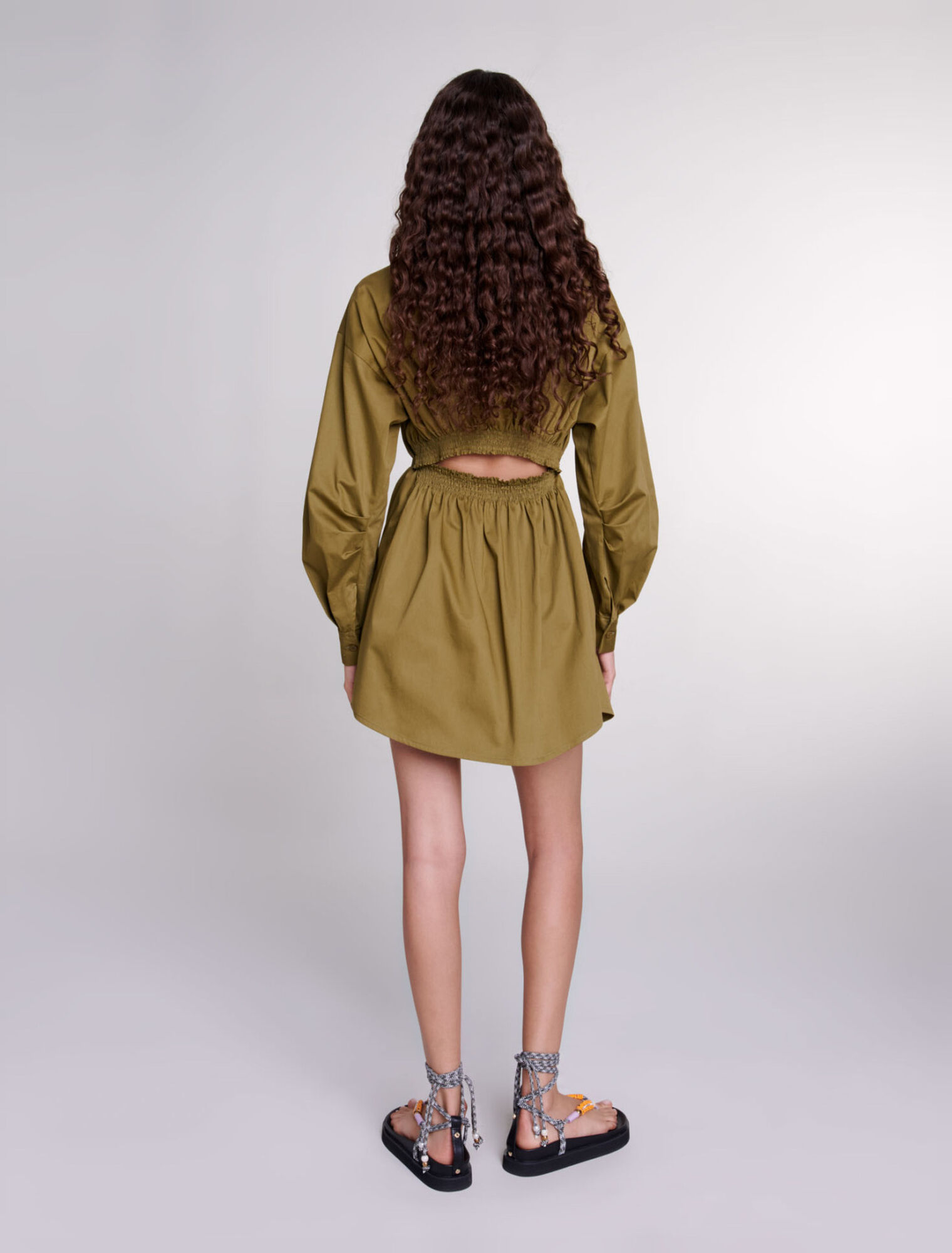 Vestido cruzado calado