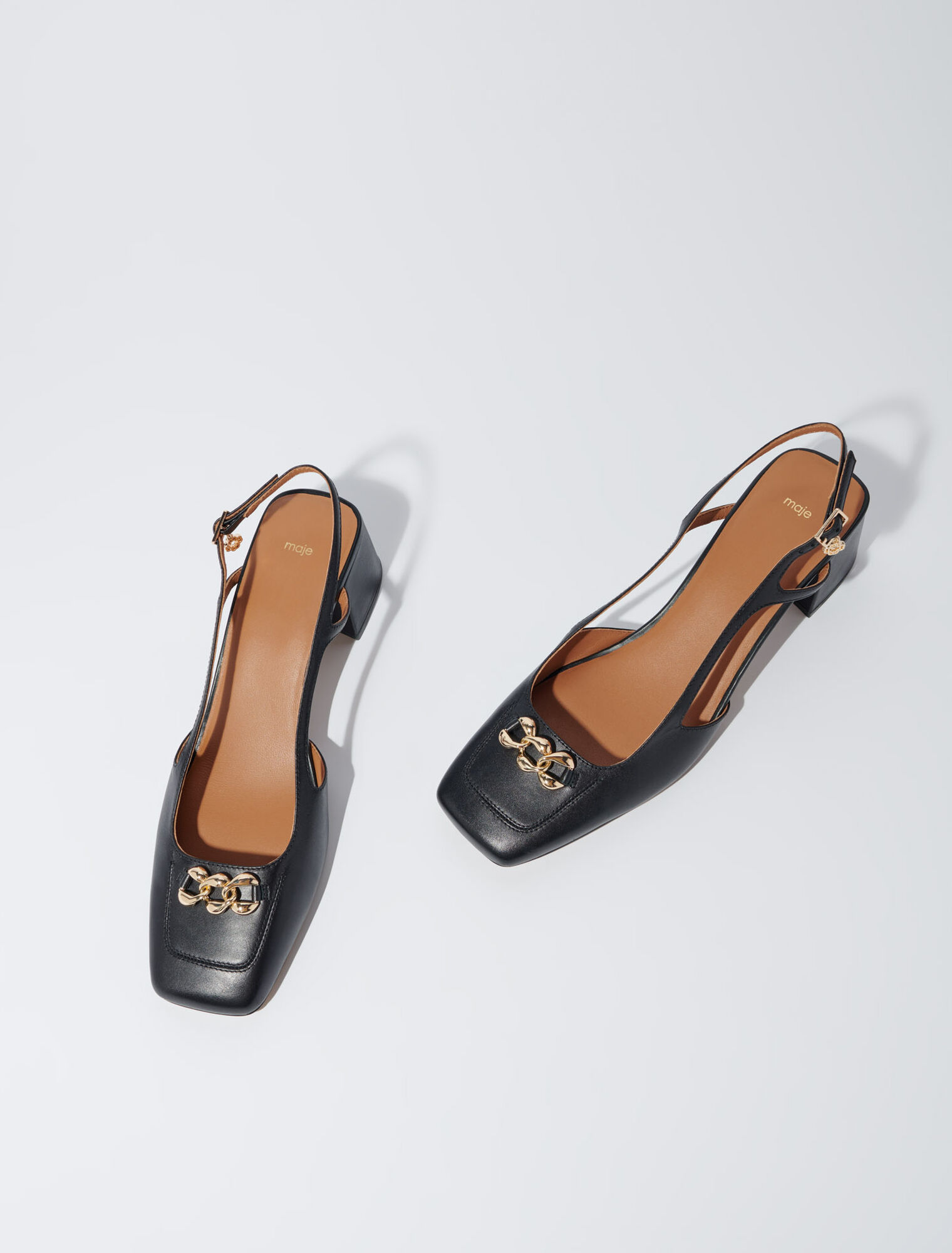 Zapatos de tacón cuadrados de piel