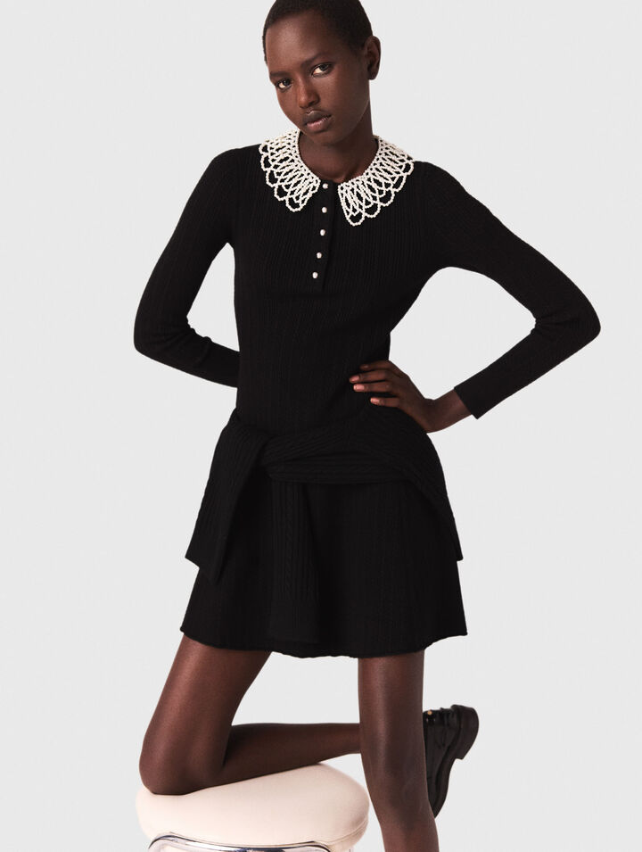 Robe courte en maille à col perlé