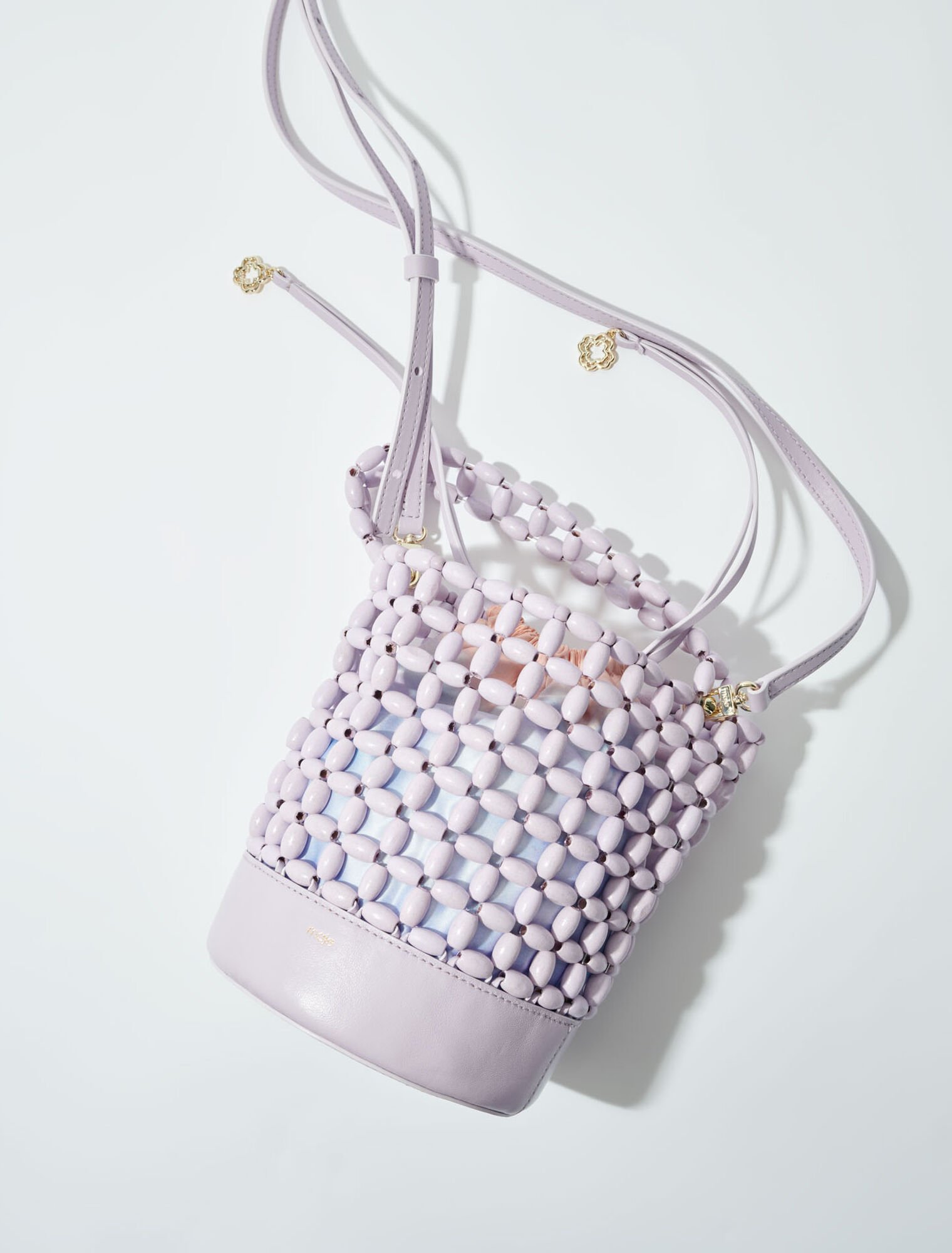 Bolso cubo aderezado con abalorios