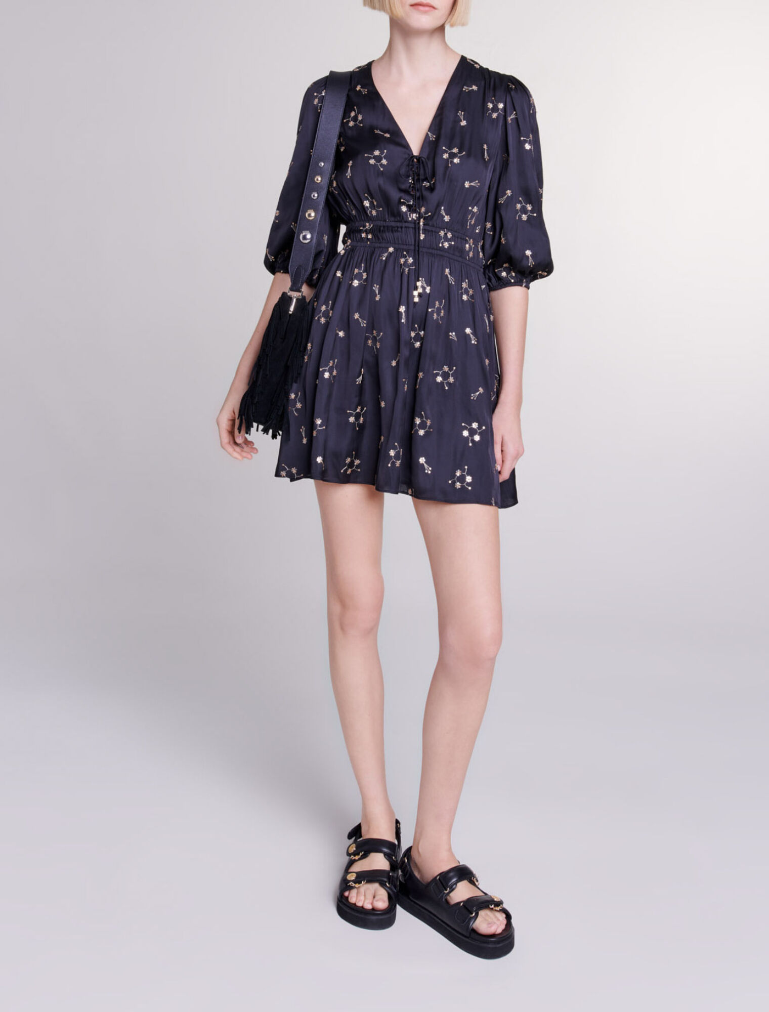 Vestido corto con lentejuelas