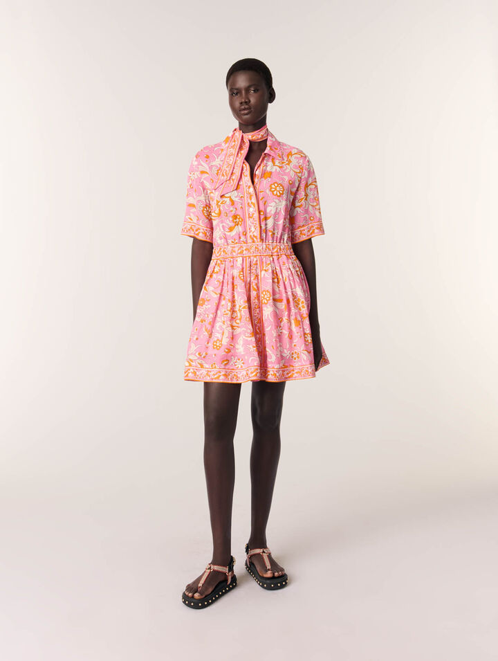 Vestido corto fluido con estampado