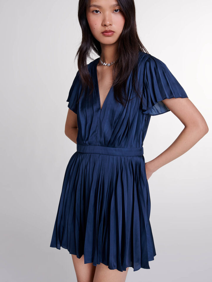 Vestido corto plisado 