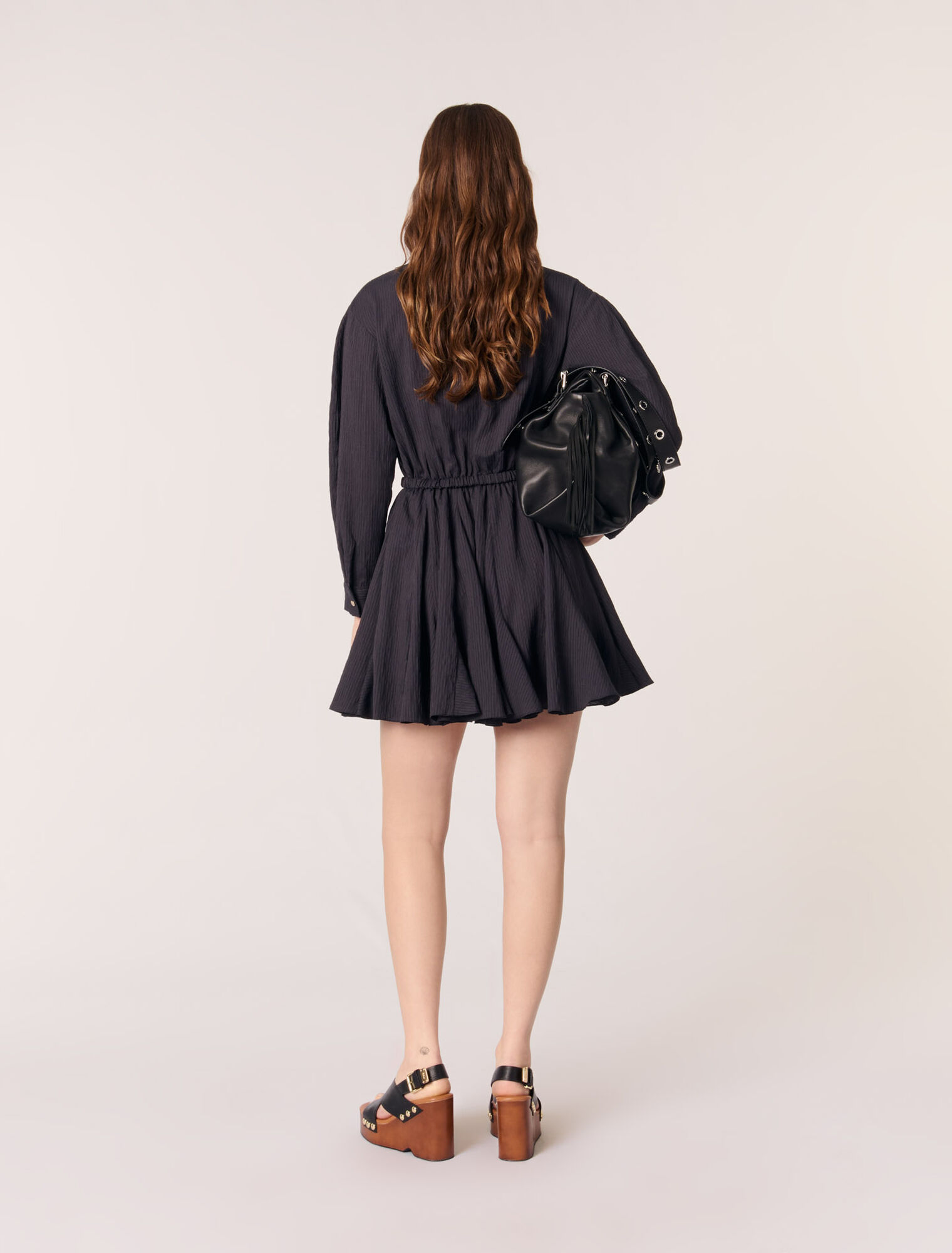 Vestido corto de crepé