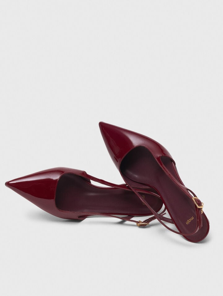 Zapato de tacón slingback de charol