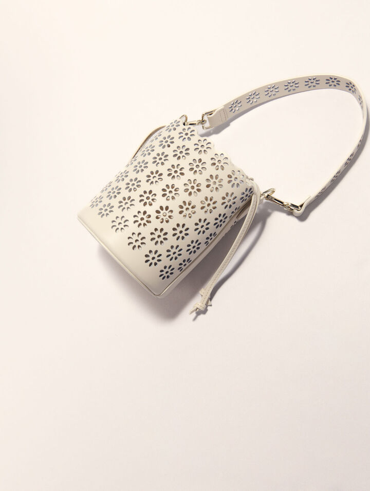 Bolso cubo de piel perforada