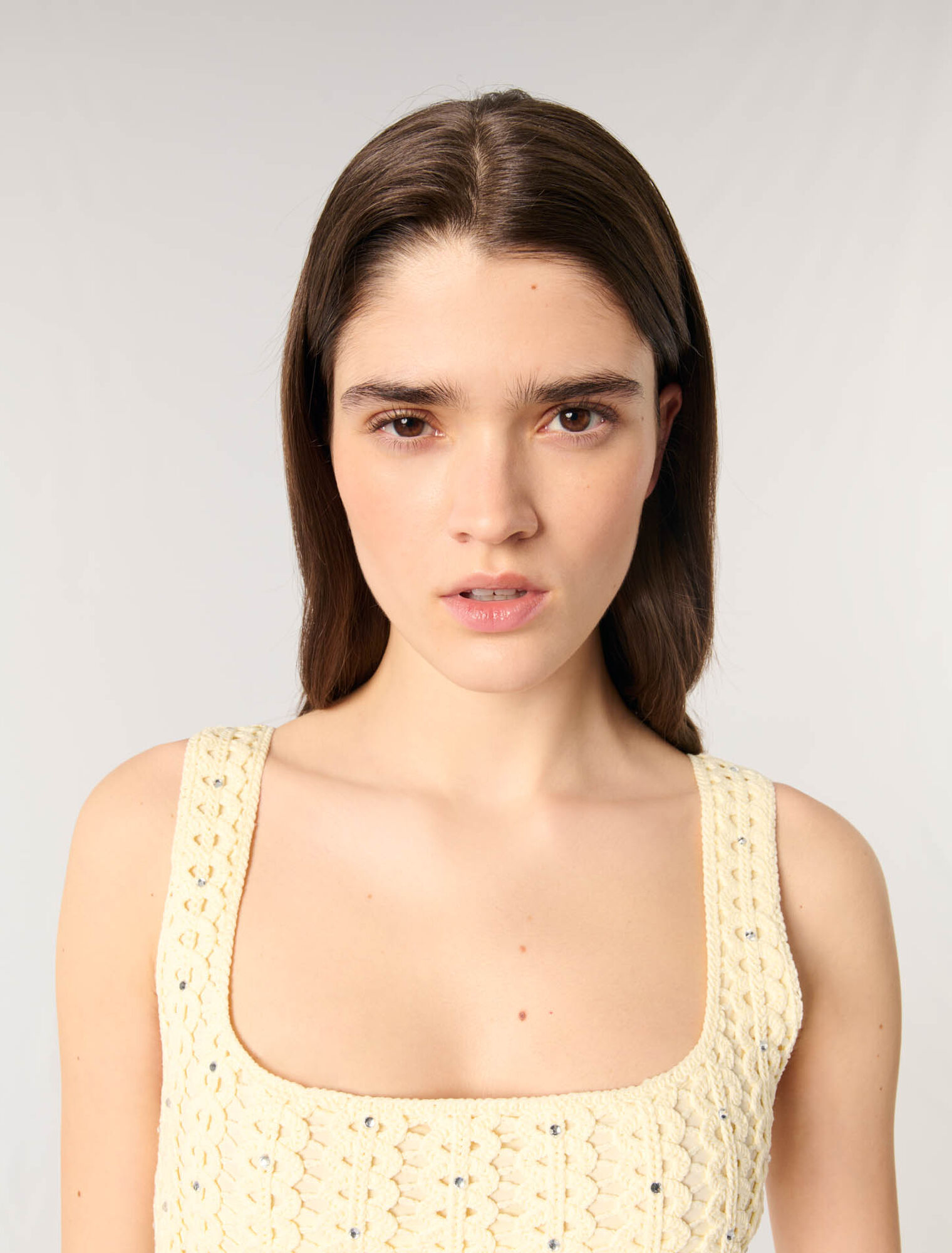 Vestido midi de ganchillo y strass