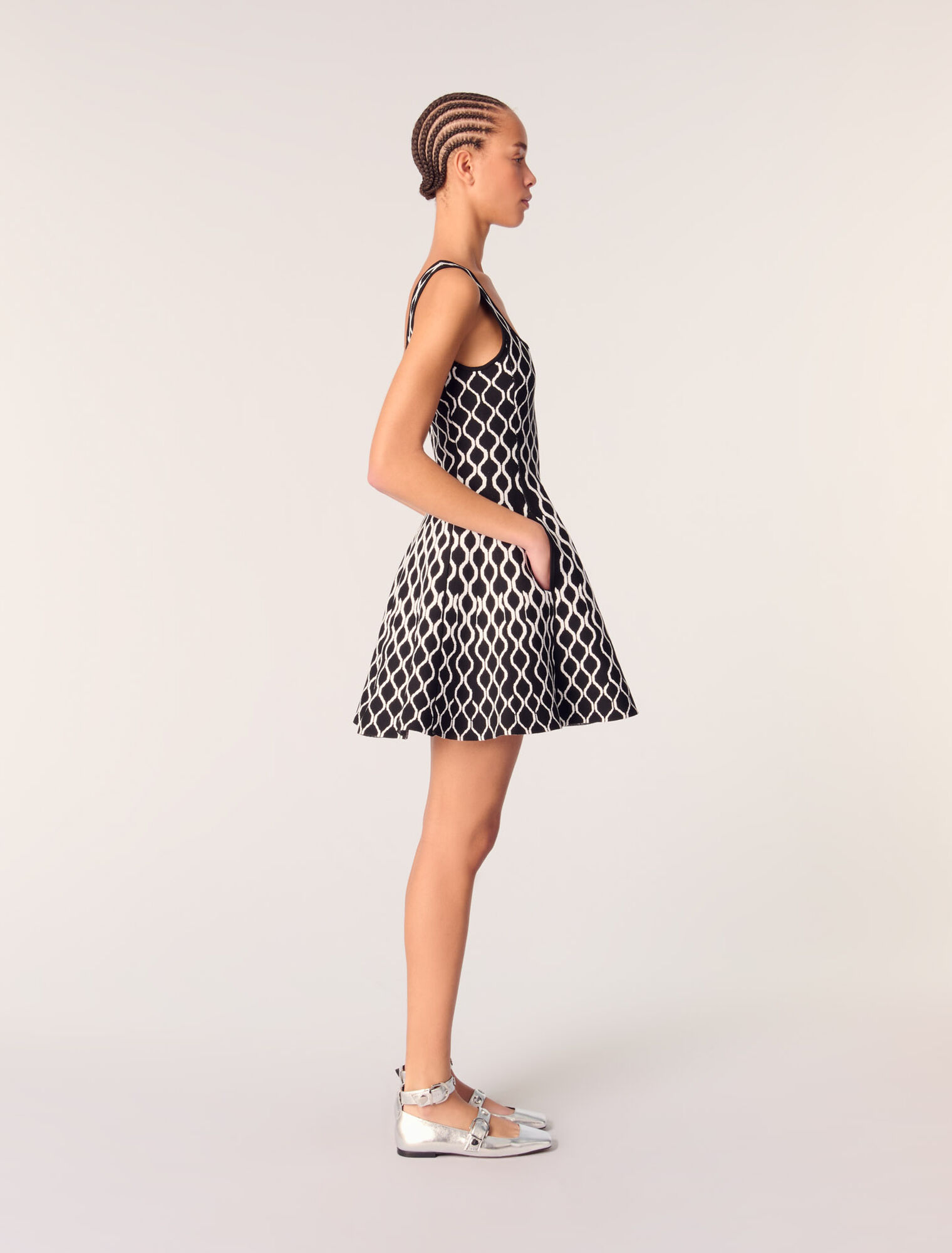Vestido corto de punto con motivo