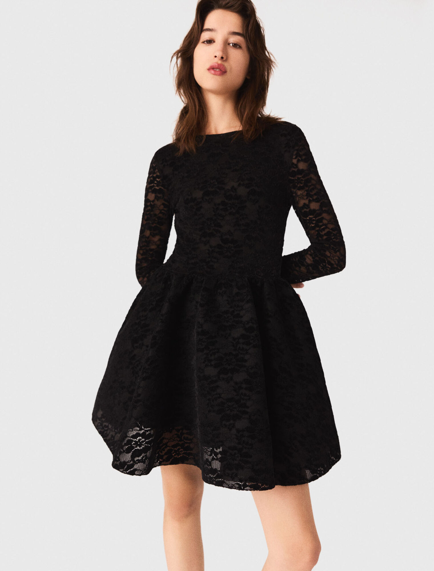 Vestido largo acampanado de terciopelo
