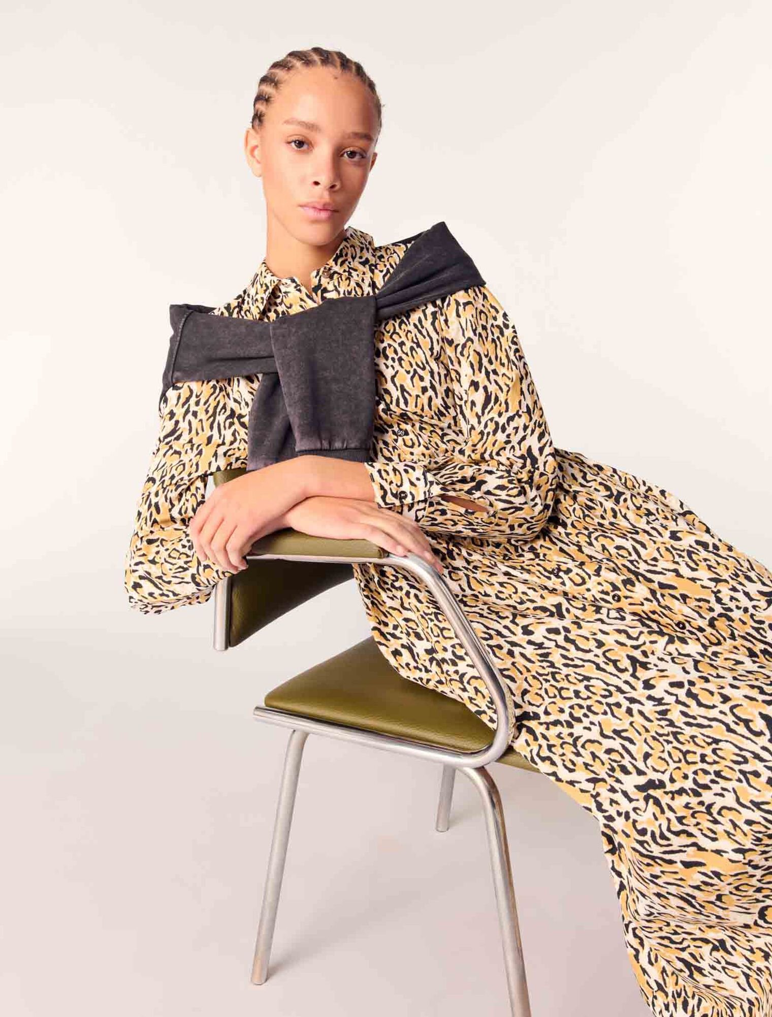 Vestido midi estampado de leopardo