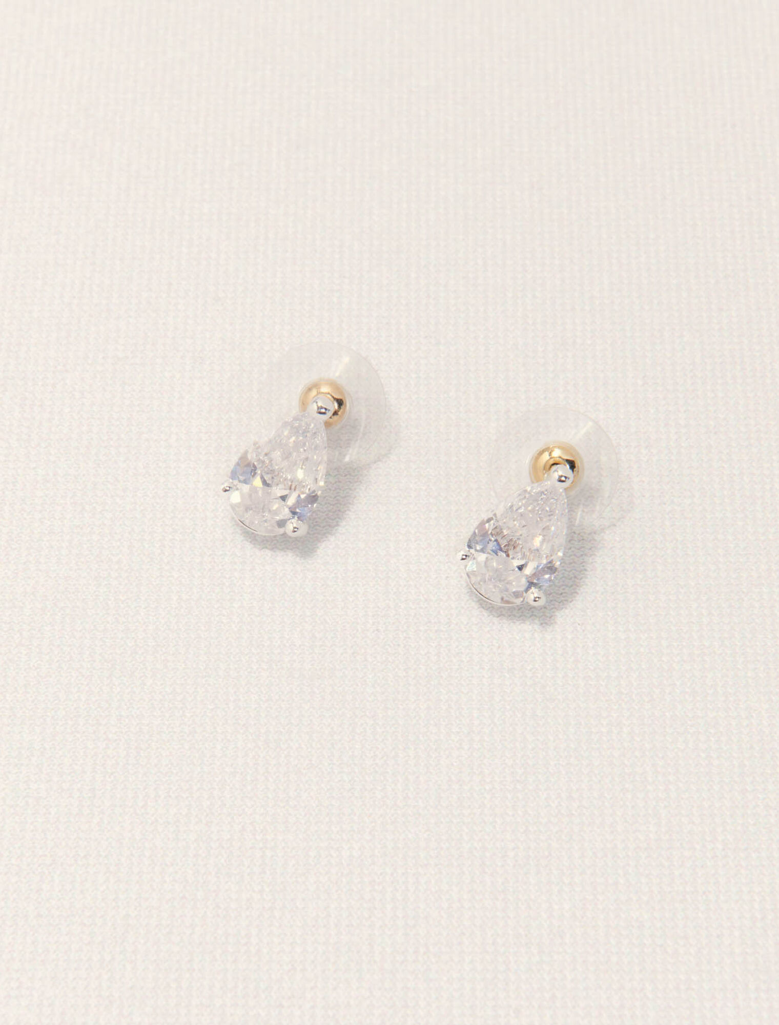 Pequeños pendientes pedrería