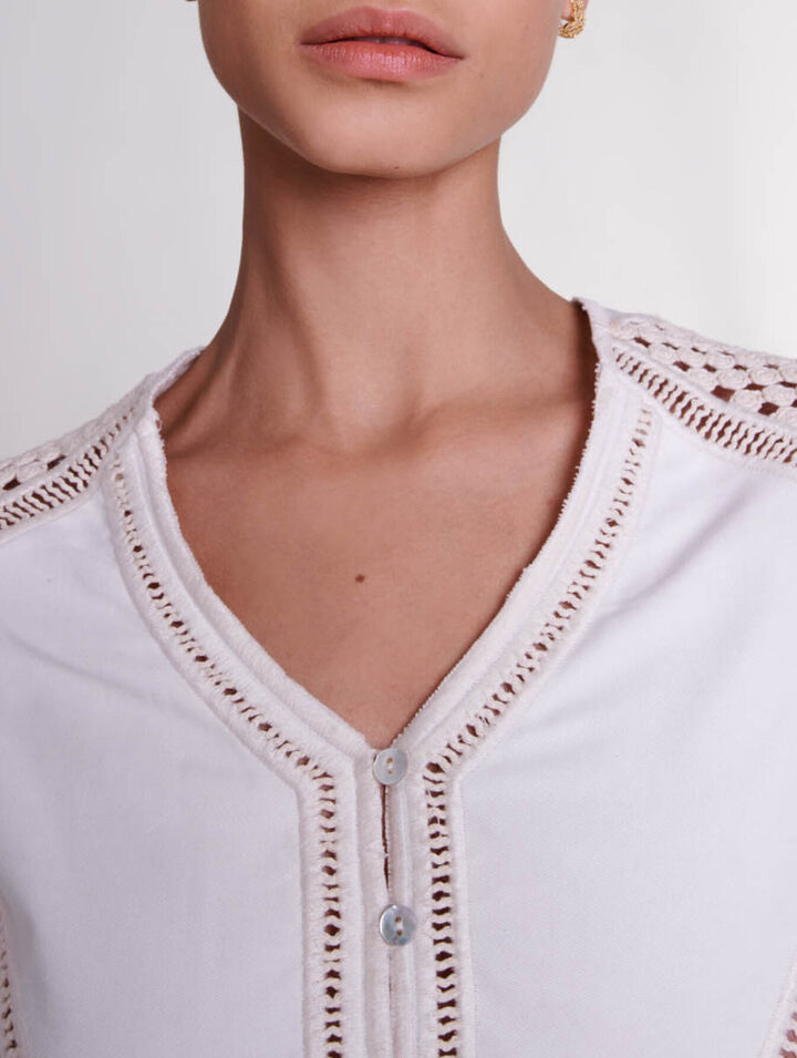 Vestido corto voluminoso
