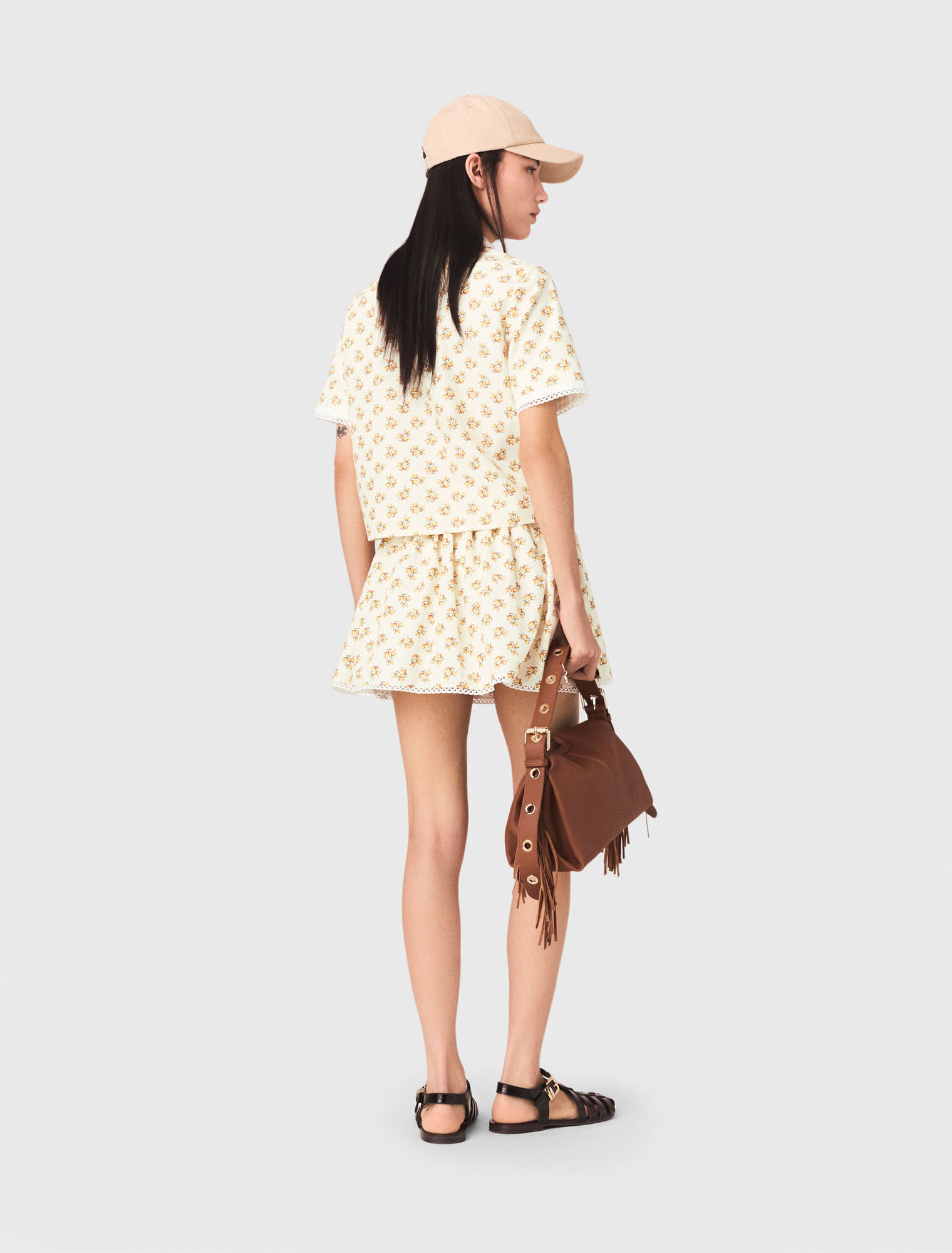 Camisa estampada con piquillo