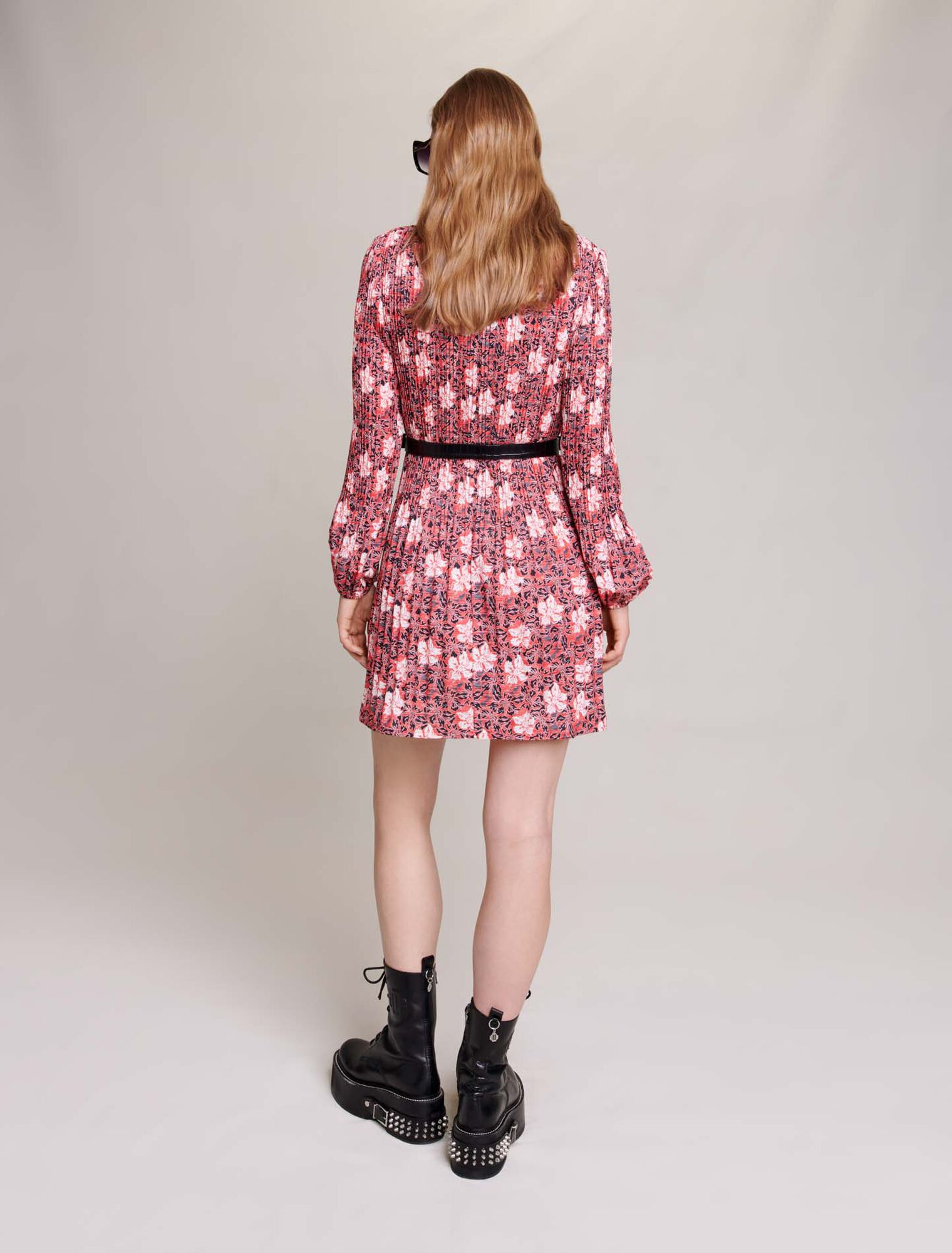 Vestido corto de flores
