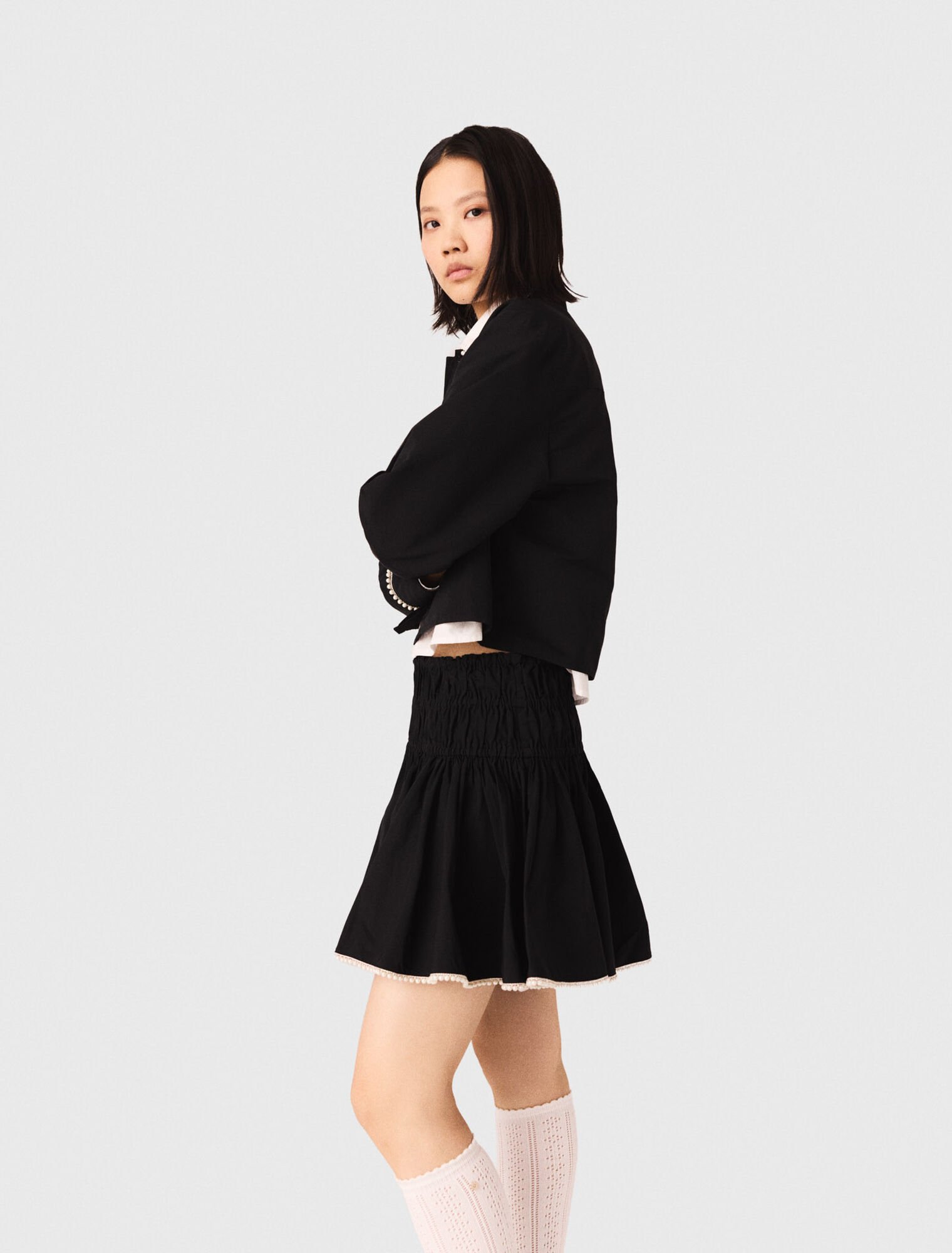 Falda tafetán con detalle de perlas