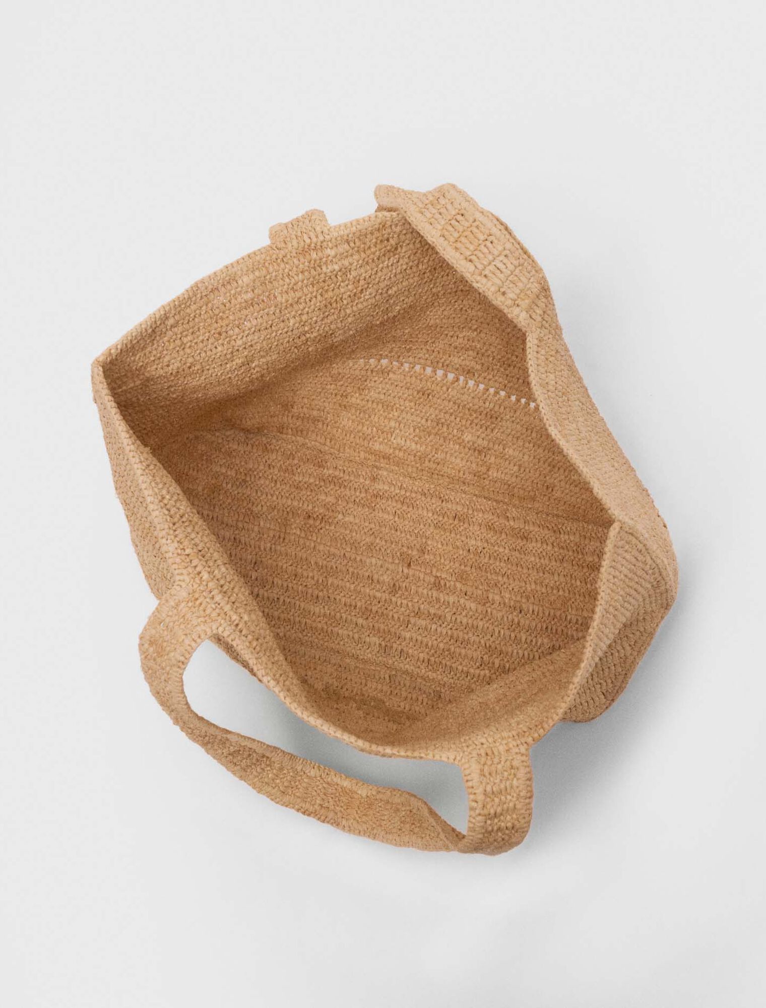 Bolso cabás de ganchillo en rafia