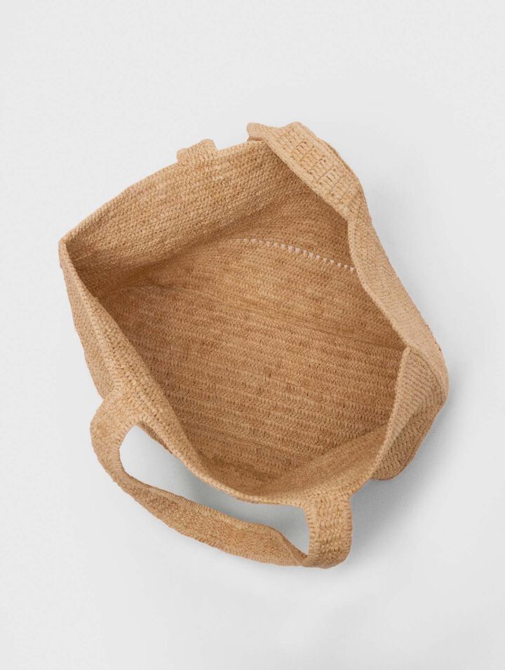 Bolso cabás de ganchillo en rafia