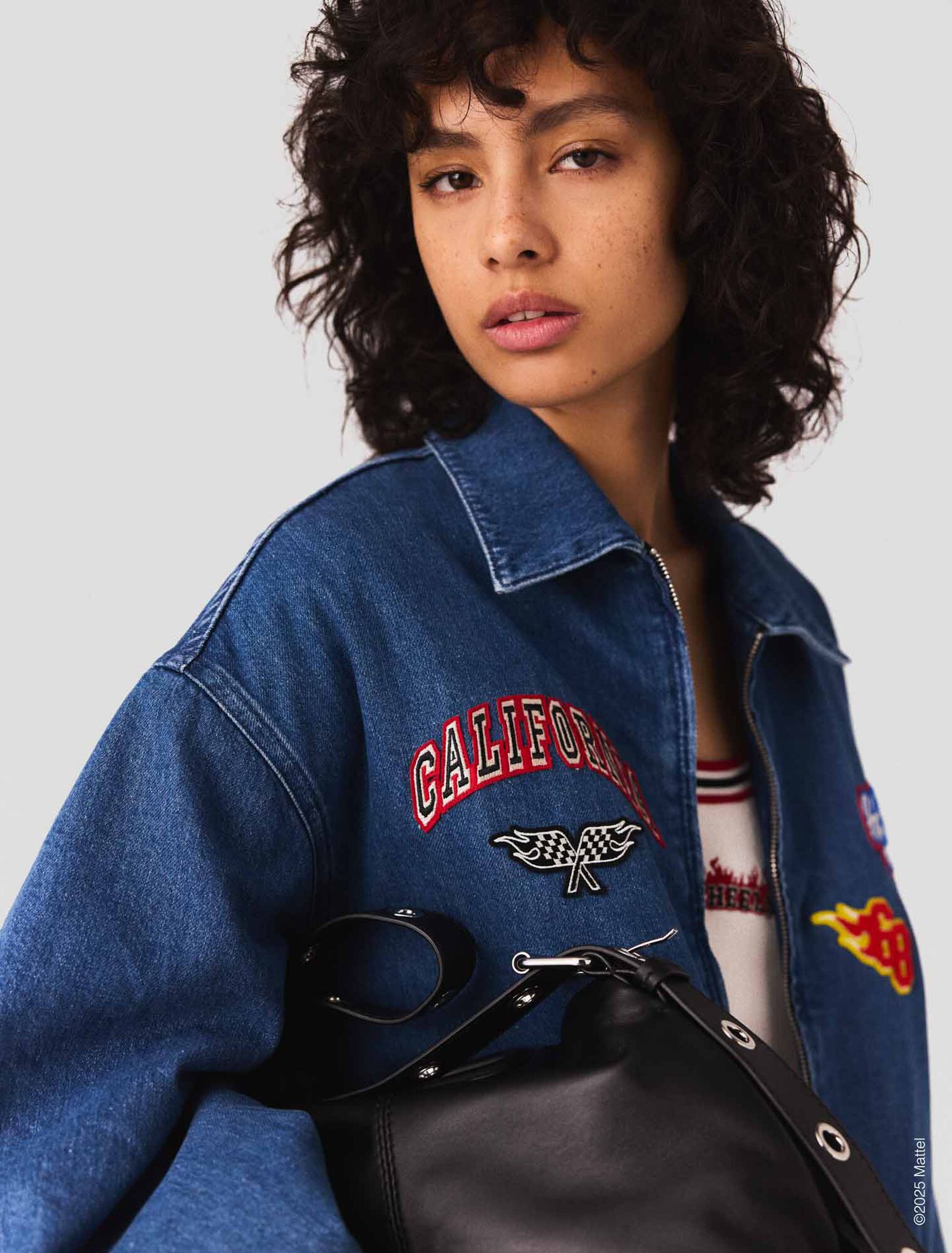 Chaqueta vaquera oversize bordada