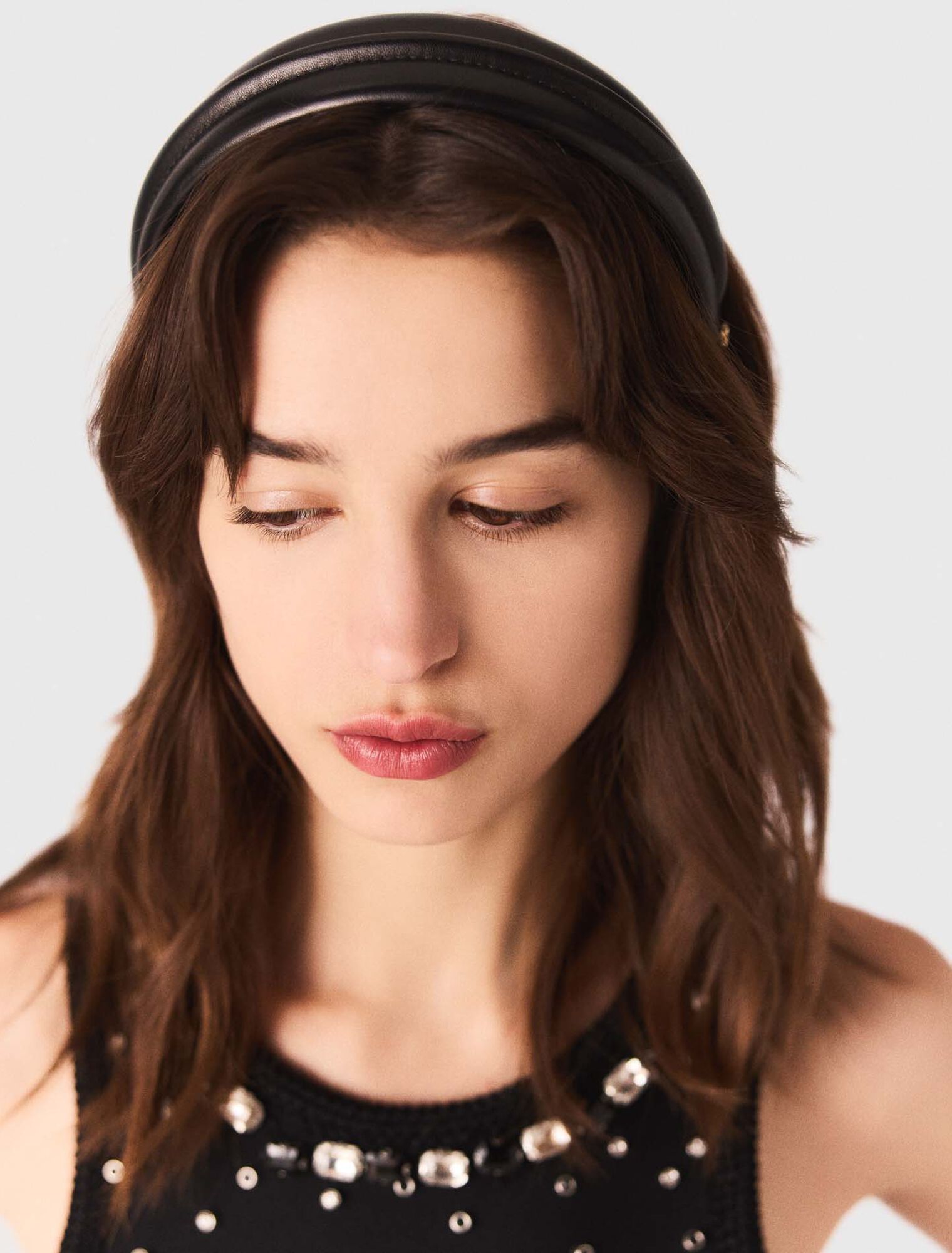 Diadema de cuero