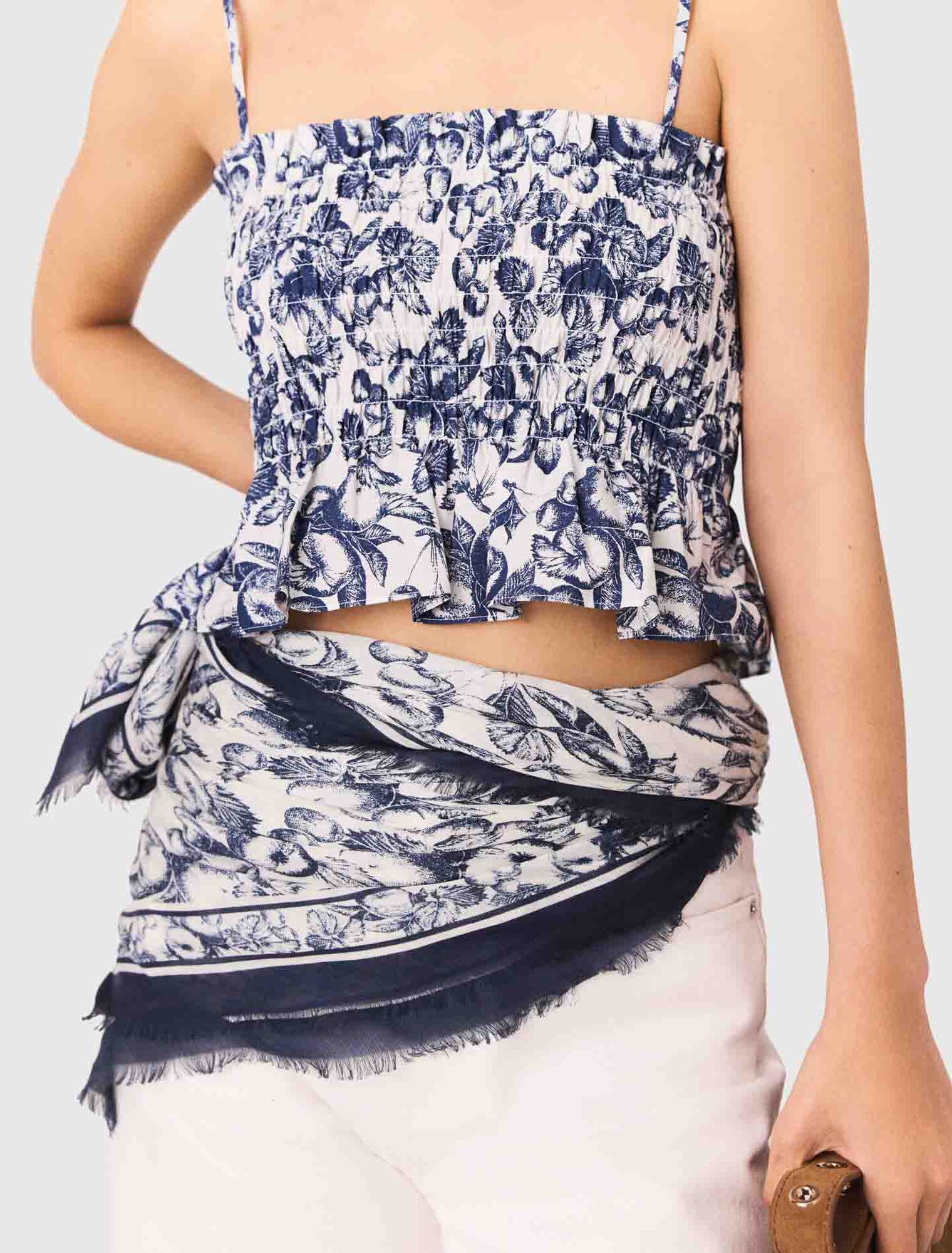 Chal estampado de frutas
