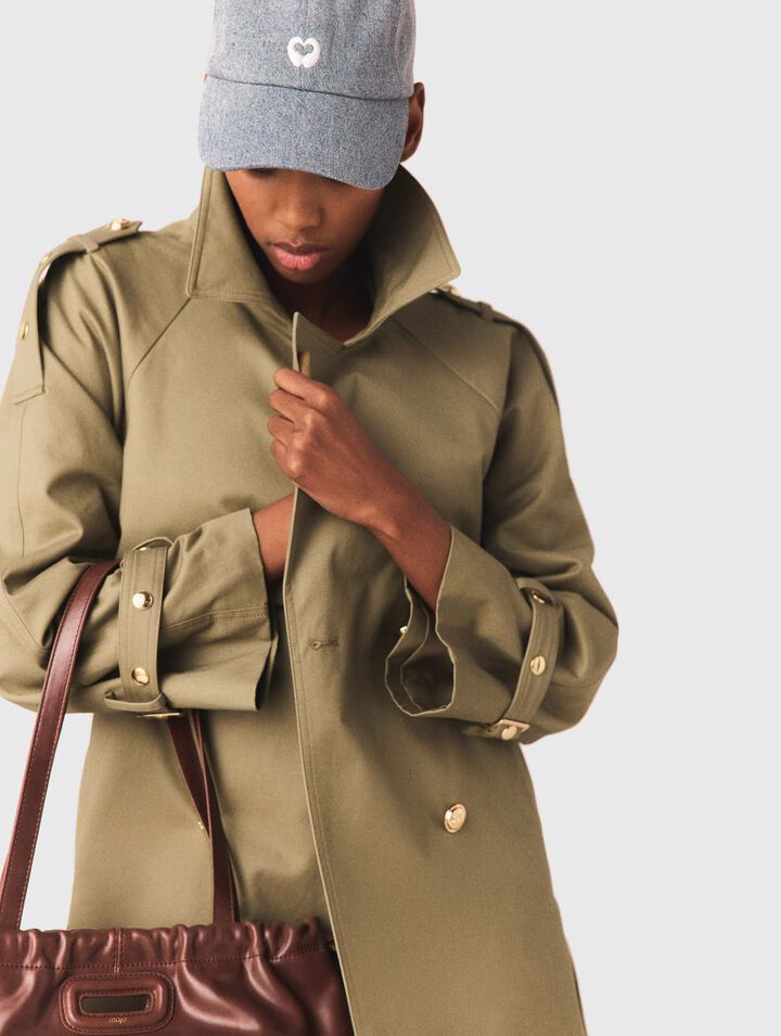 Trench clavos y cuello desmontable