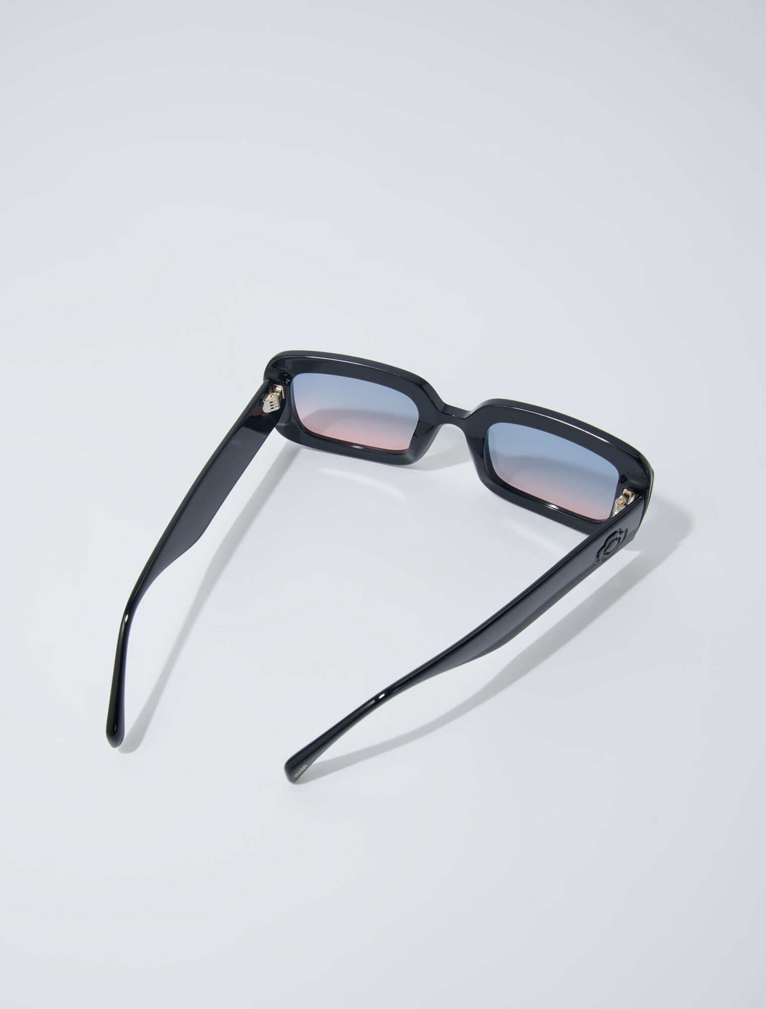 Gafas de acetato y lentes ahumadas