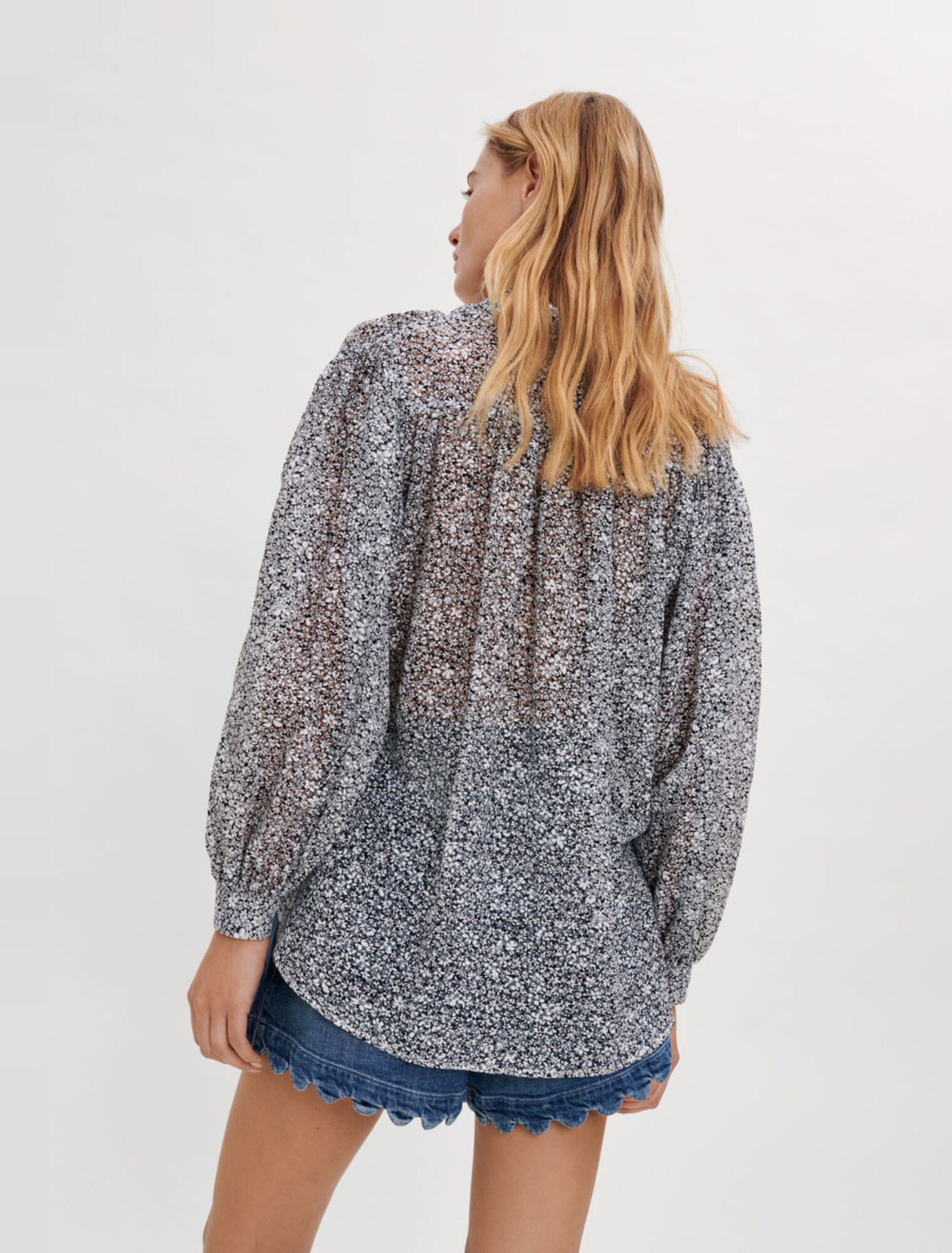 Camisa inclinada en jacquard estampado