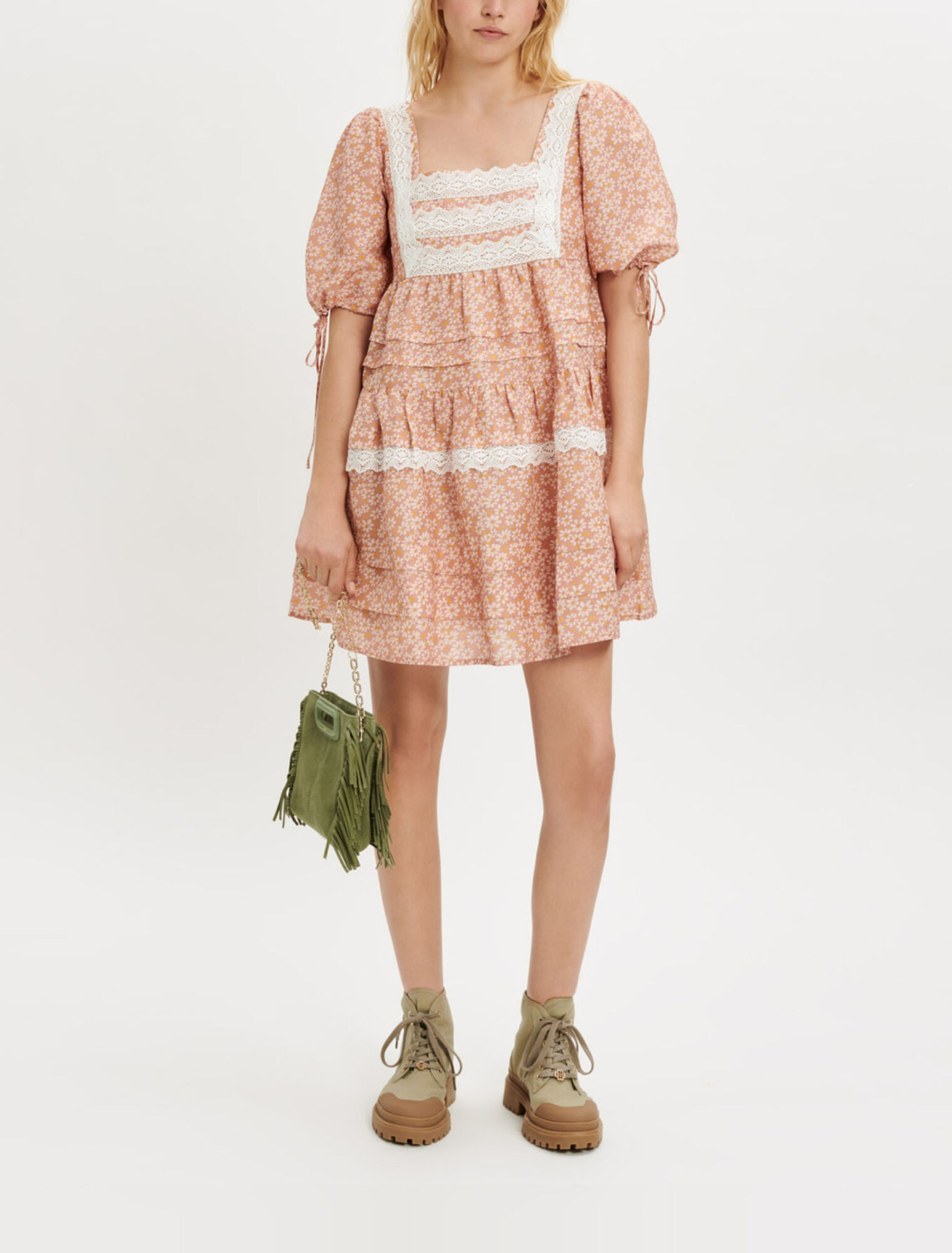 Vestido estampado con trenzas de encaje