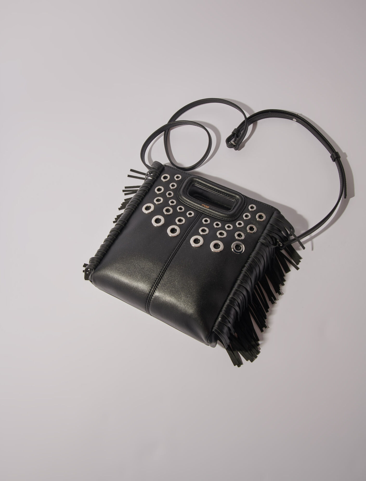 Bolso M de cuero con ojales