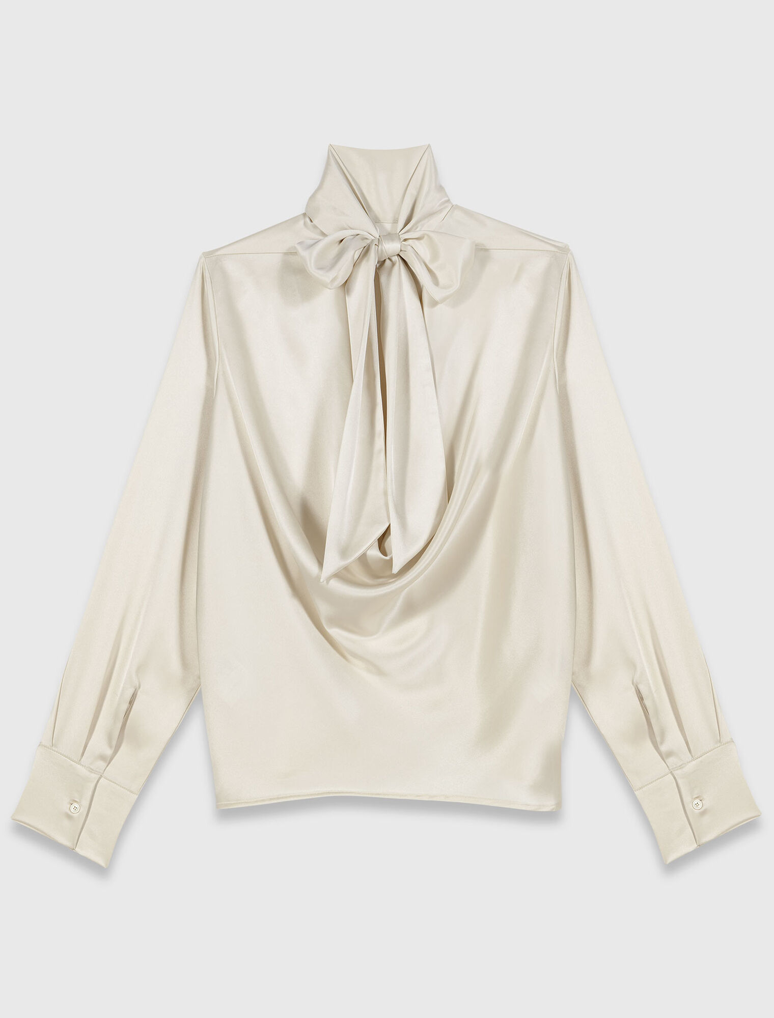 Blusa de raso con espalda drapeada